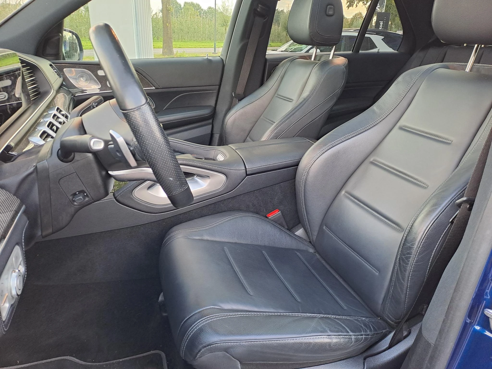 Mercedes-Benz-GLE-image-11