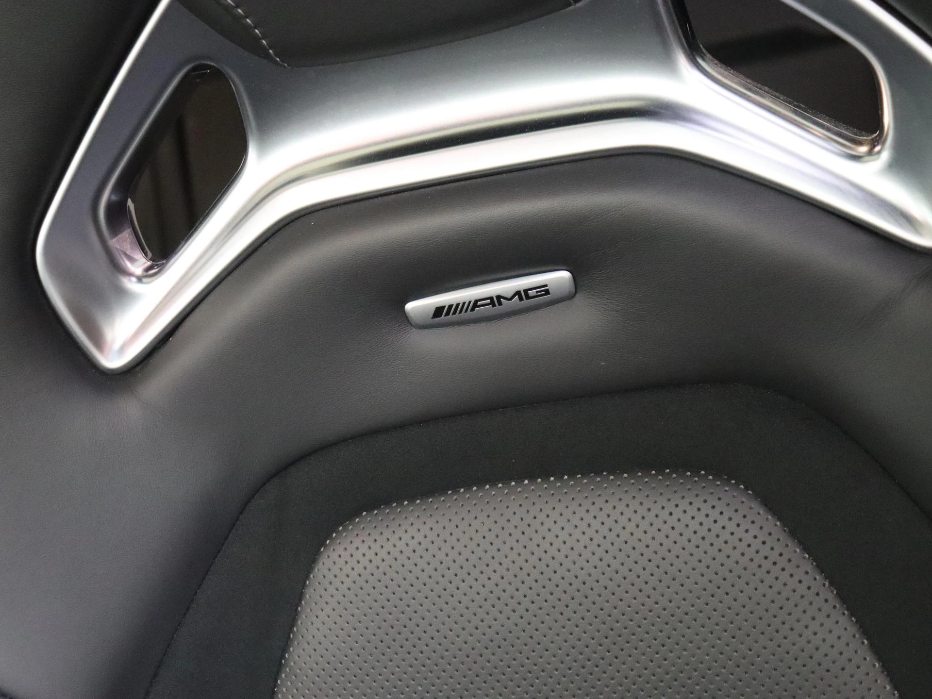 Mercedes-AMG-GT-image-17