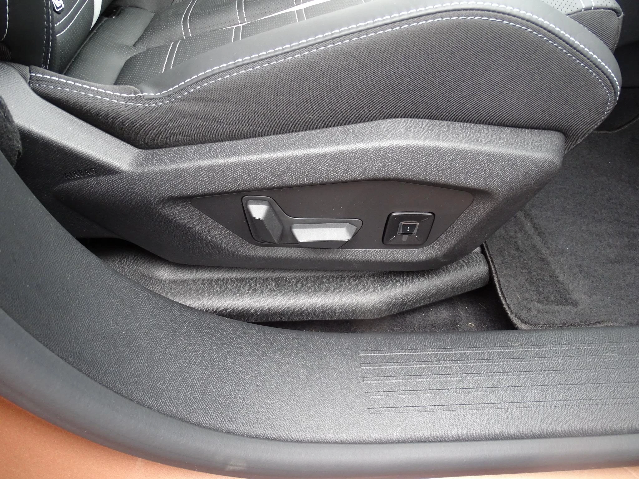 Opel-Grandland-image-16