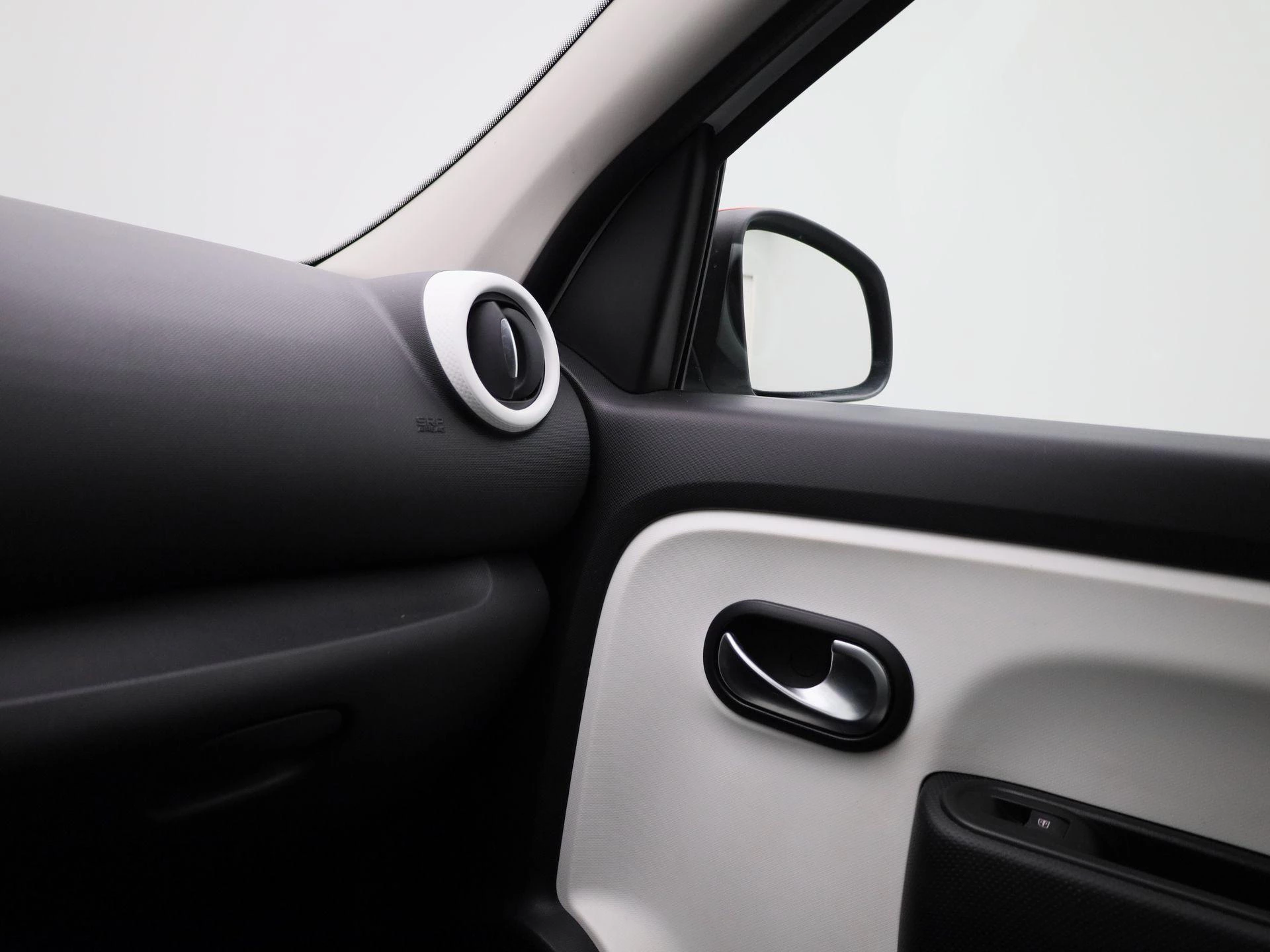 Renault-Twingo-image-21