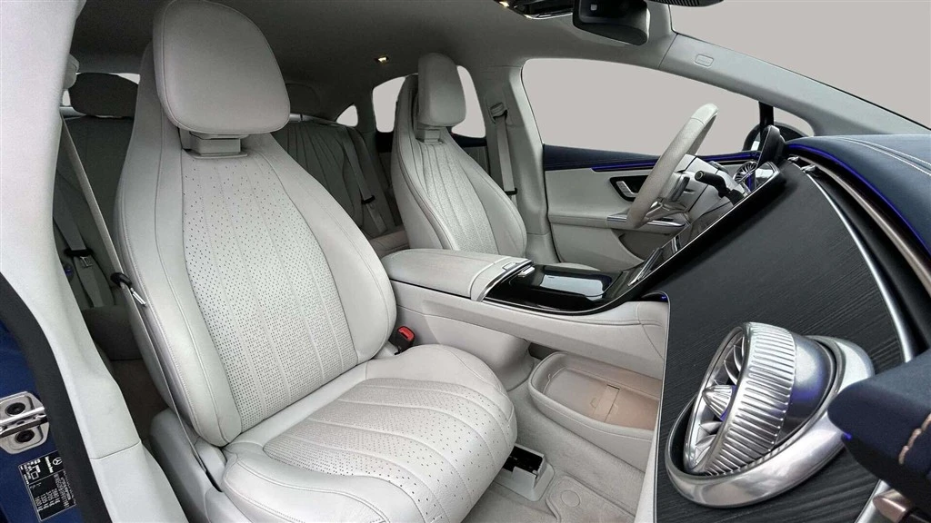 Mercedes-Benz-EQE-image-23
