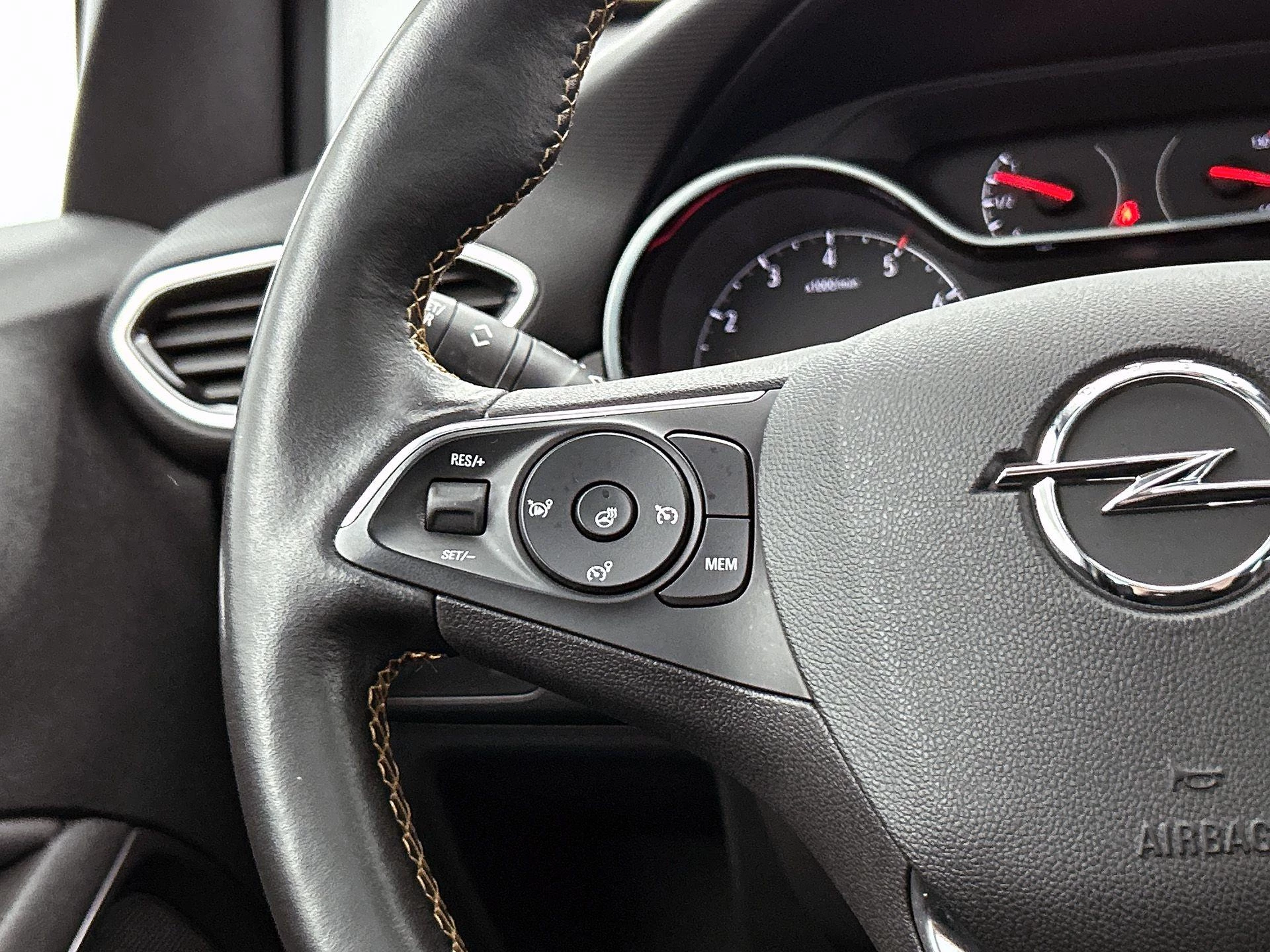Opel-Crossland X-image-9