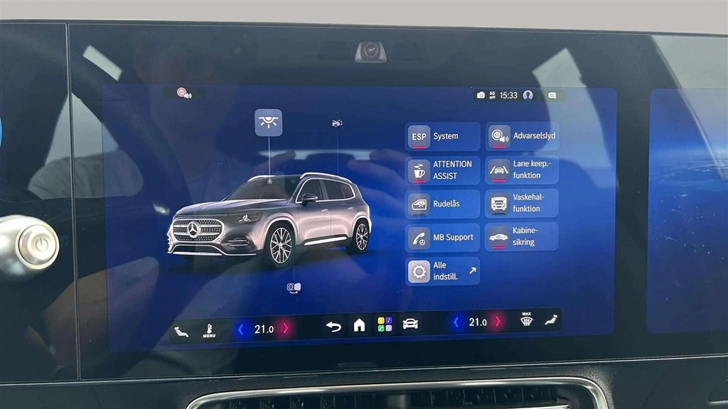 Mercedes-Benz-GLB-image-16