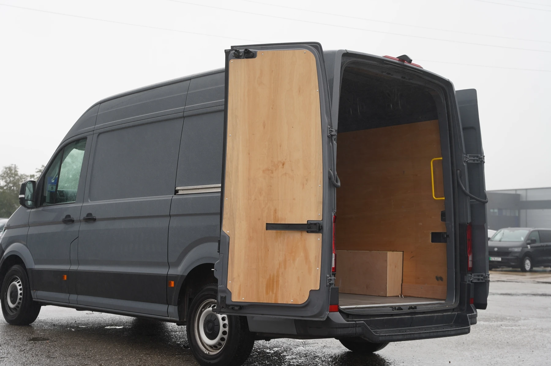 Volkswagen-Crafter-image-15