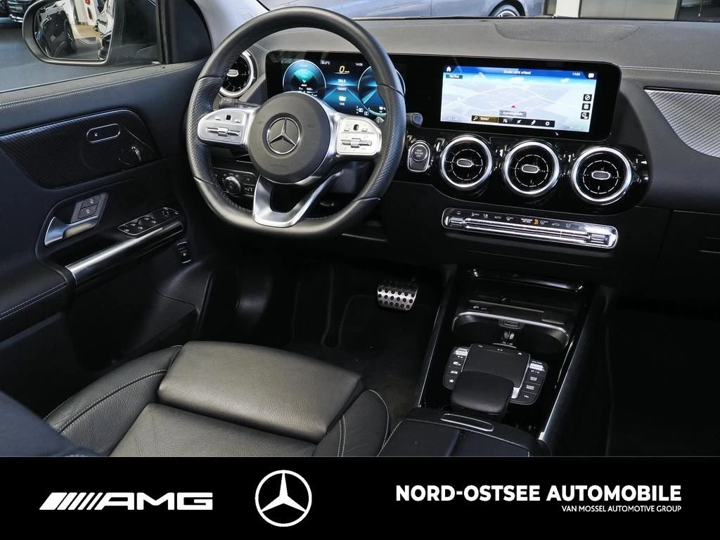 Mercedes-Benz GLA 250 e AMG SHZ MBUX TEMPOMAT AMG Line