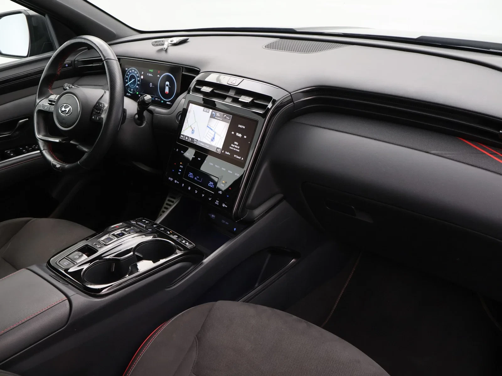 Hyundai Tucson PHEV Tucson PHEV 1.6T-GDi 4WD Feel N-Line 252PK *AUTOMAAT*LEDER*ALCANTARA*CRUISE*CAMERA*PDC*PDC*...*