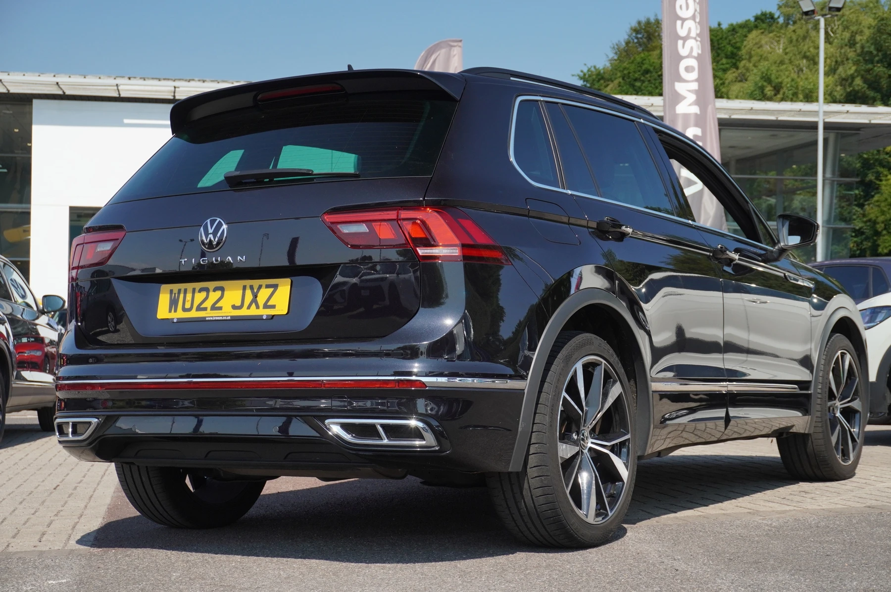 Volkswagen-Tiguan-image-17