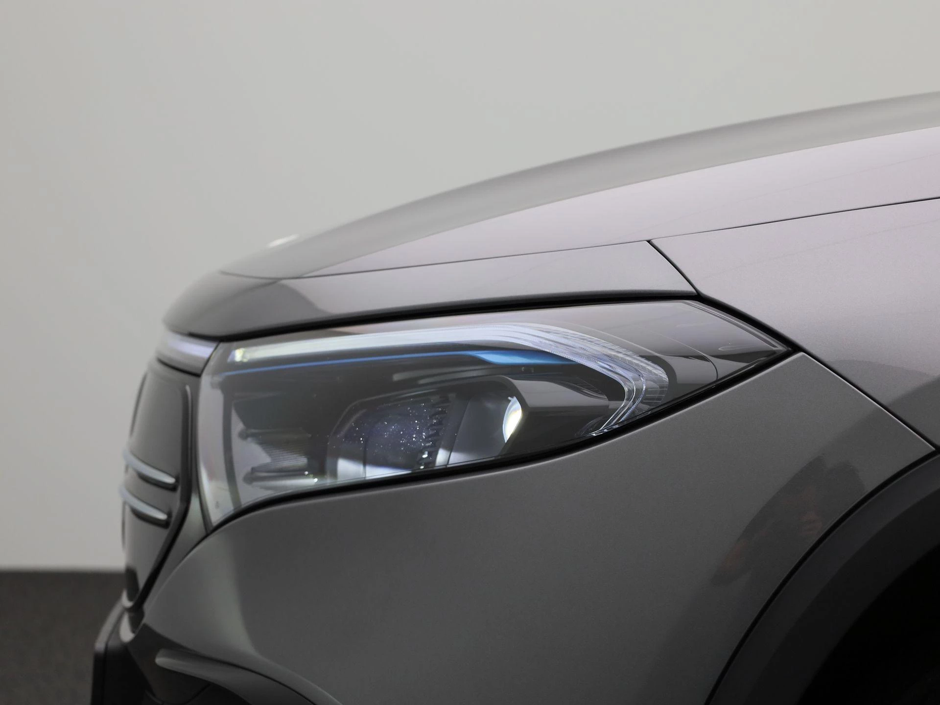 Mercedes-Benz-EQA-image-15