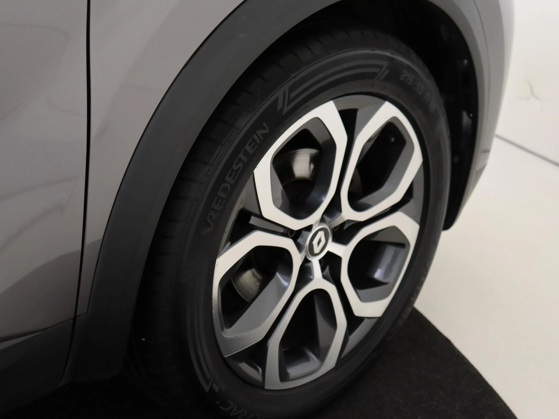 Renault-Captur-image-25