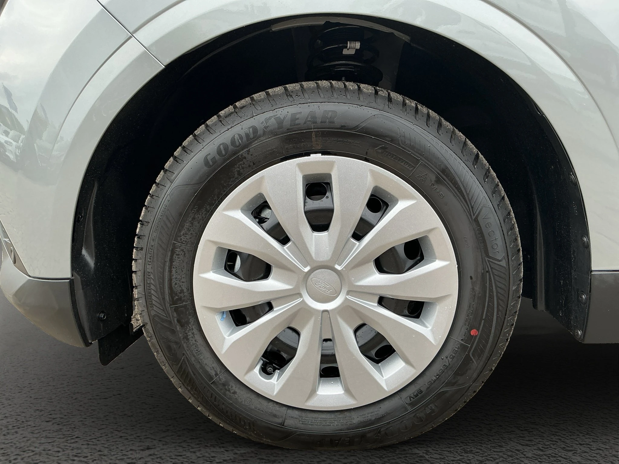 Ford-Tourneo Courier-image-8