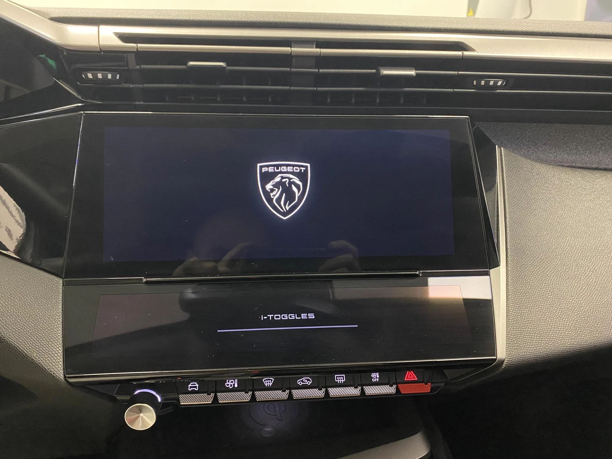 Peugeot-308-image-11