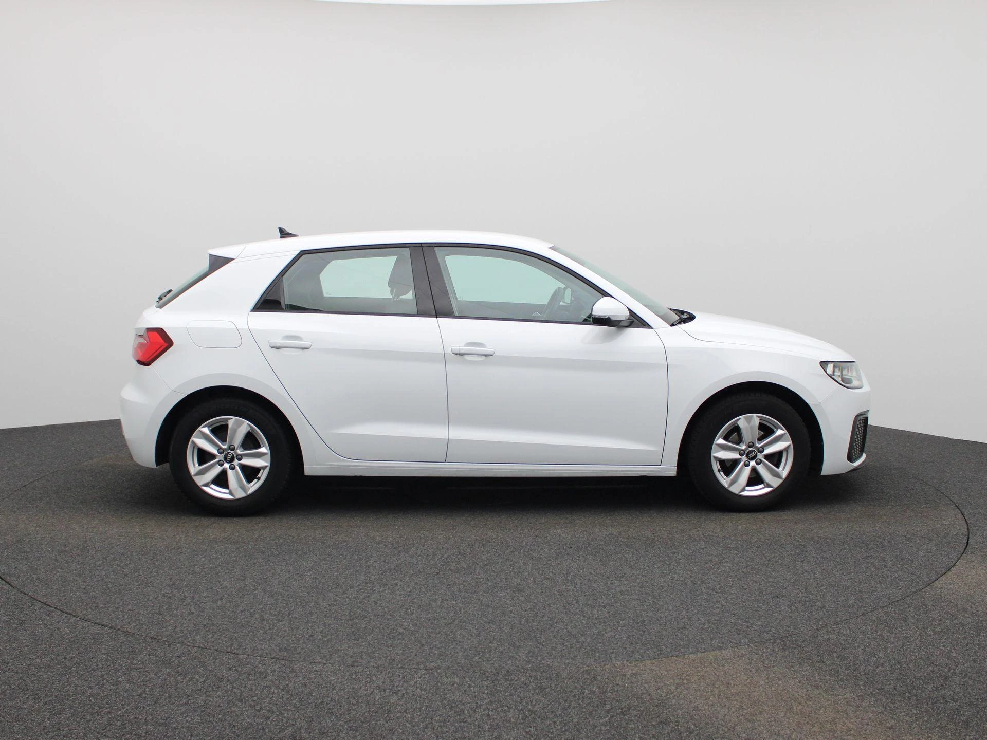 Audi-A1 Sportback-image-5