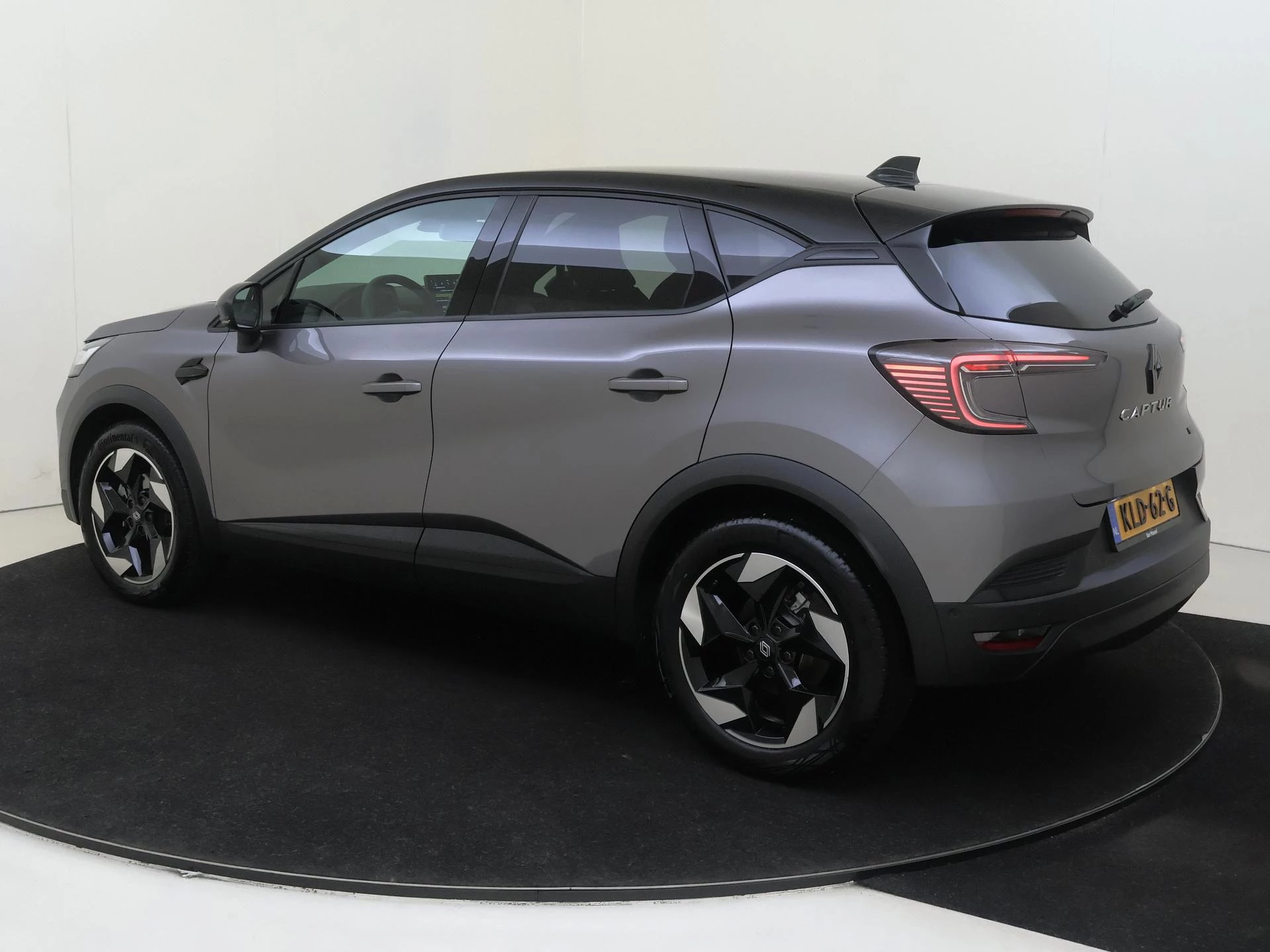 Renault Captur 1.8 E-Tech full hybrid 160 techno AUTOMAAT