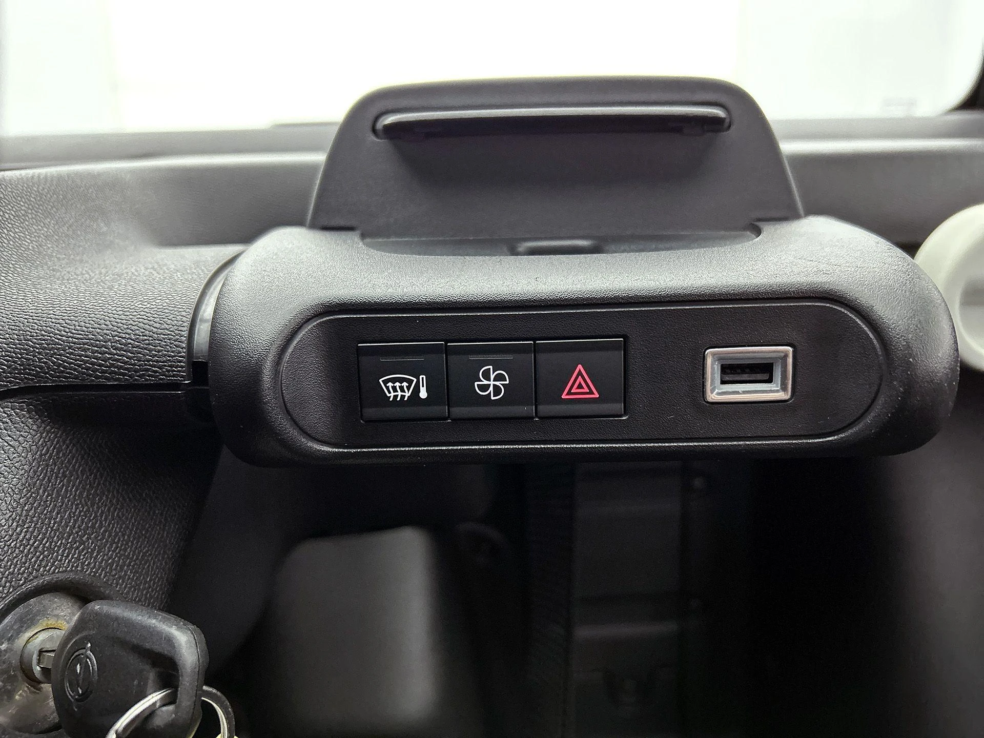 Opel-Rocks-e-image-23