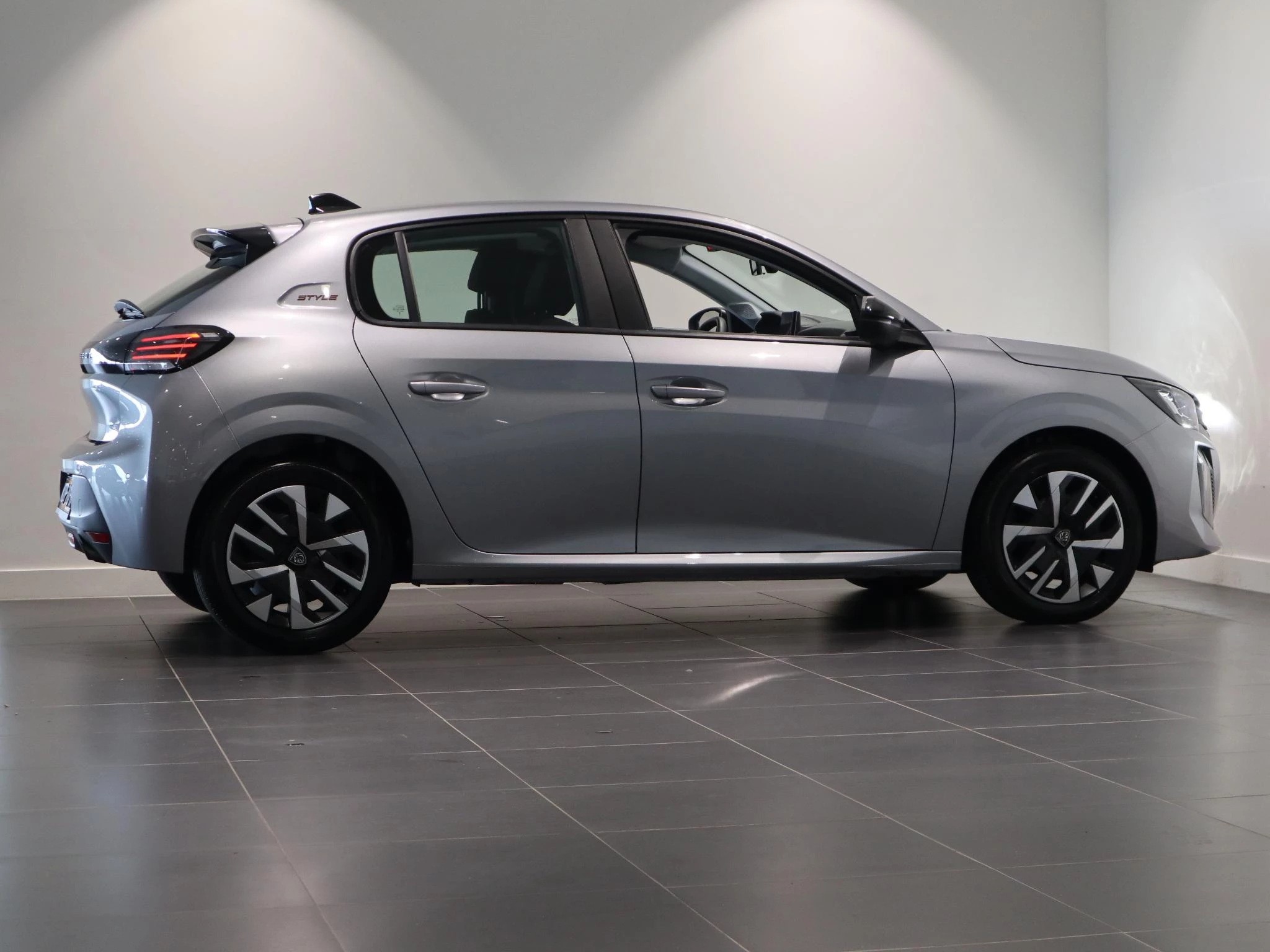 Peugeot-208-image-6