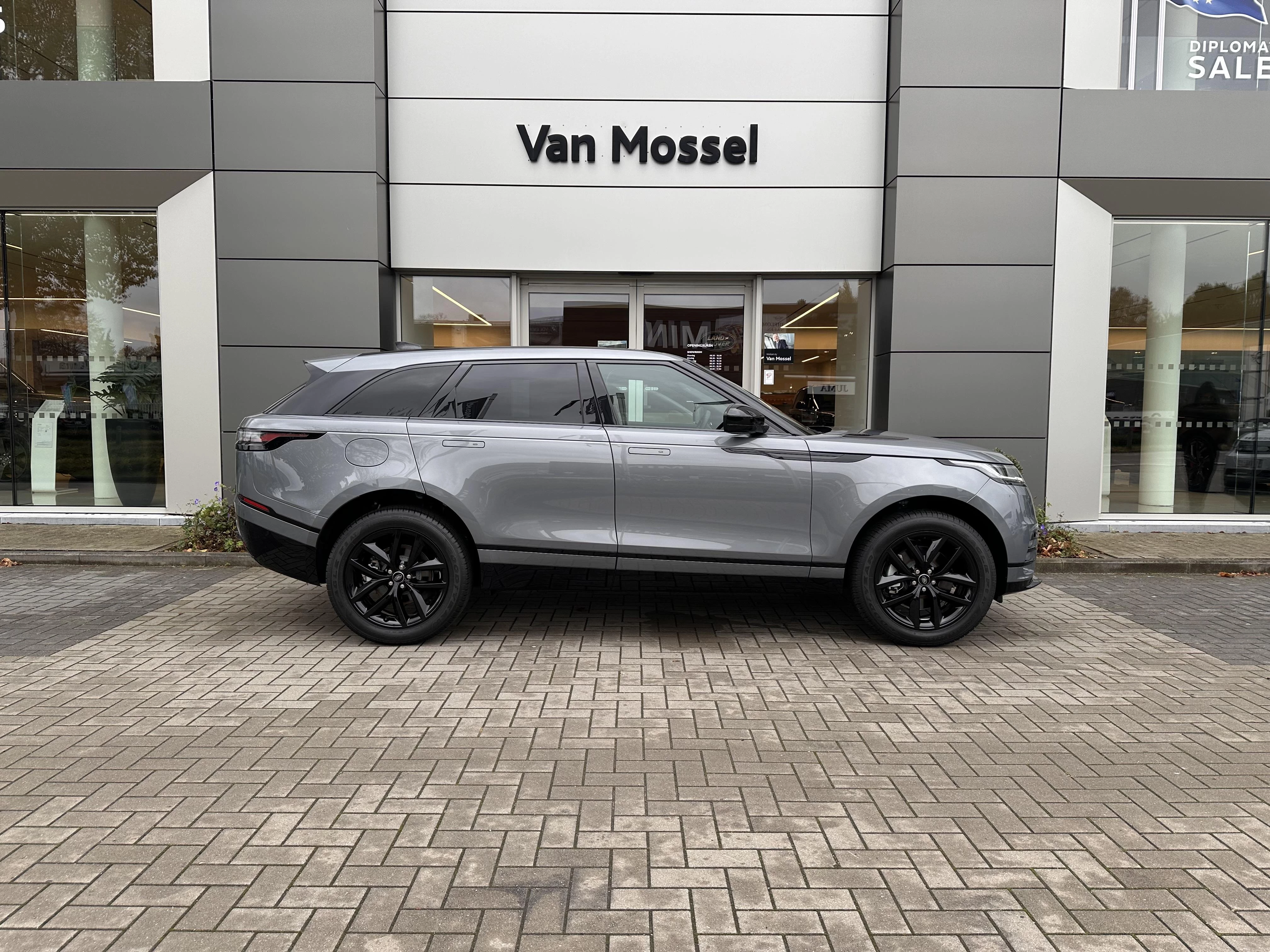 Land Rover-Range Rover Velar-image-5