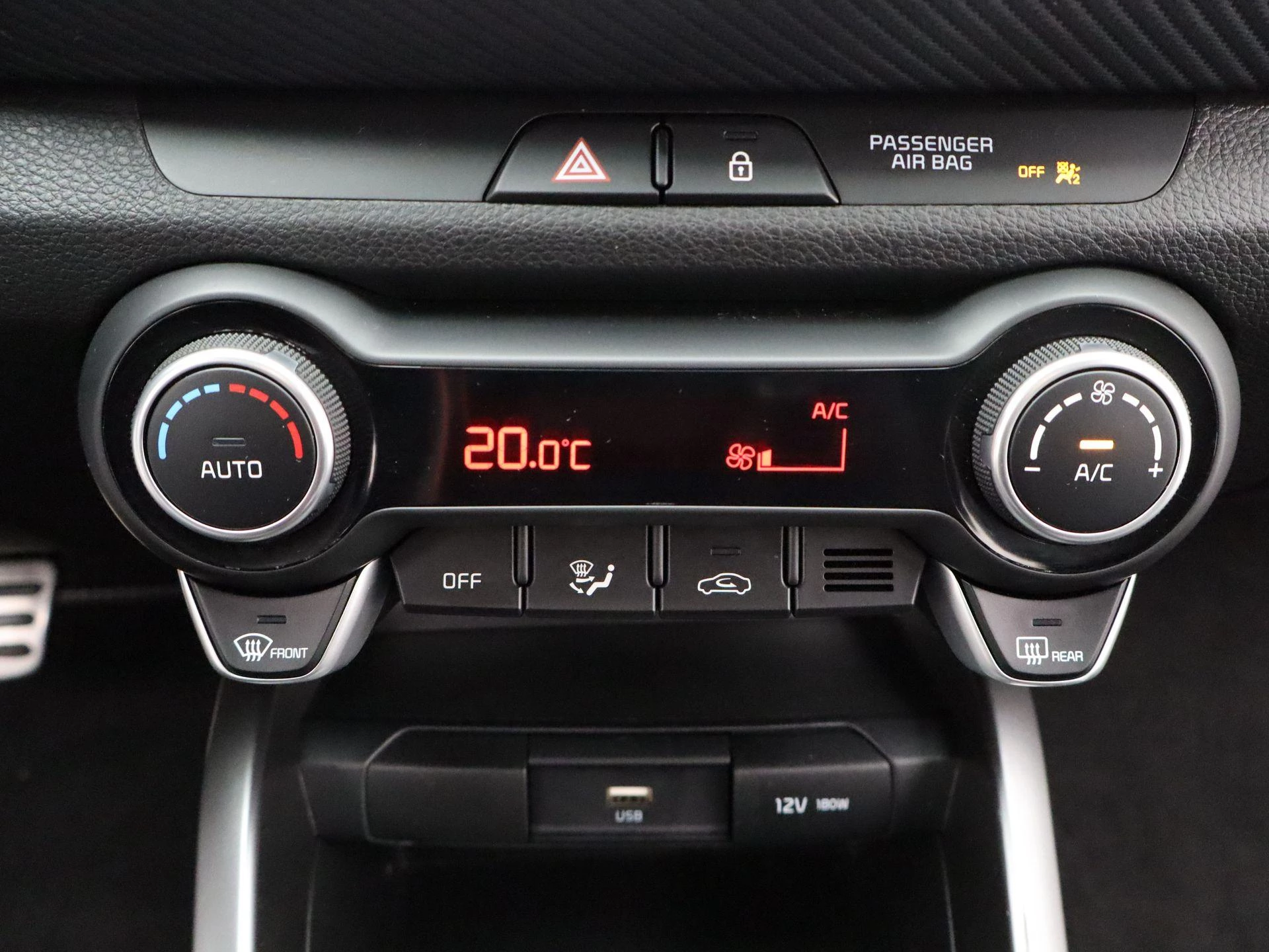 Kia-Stonic-image-18
