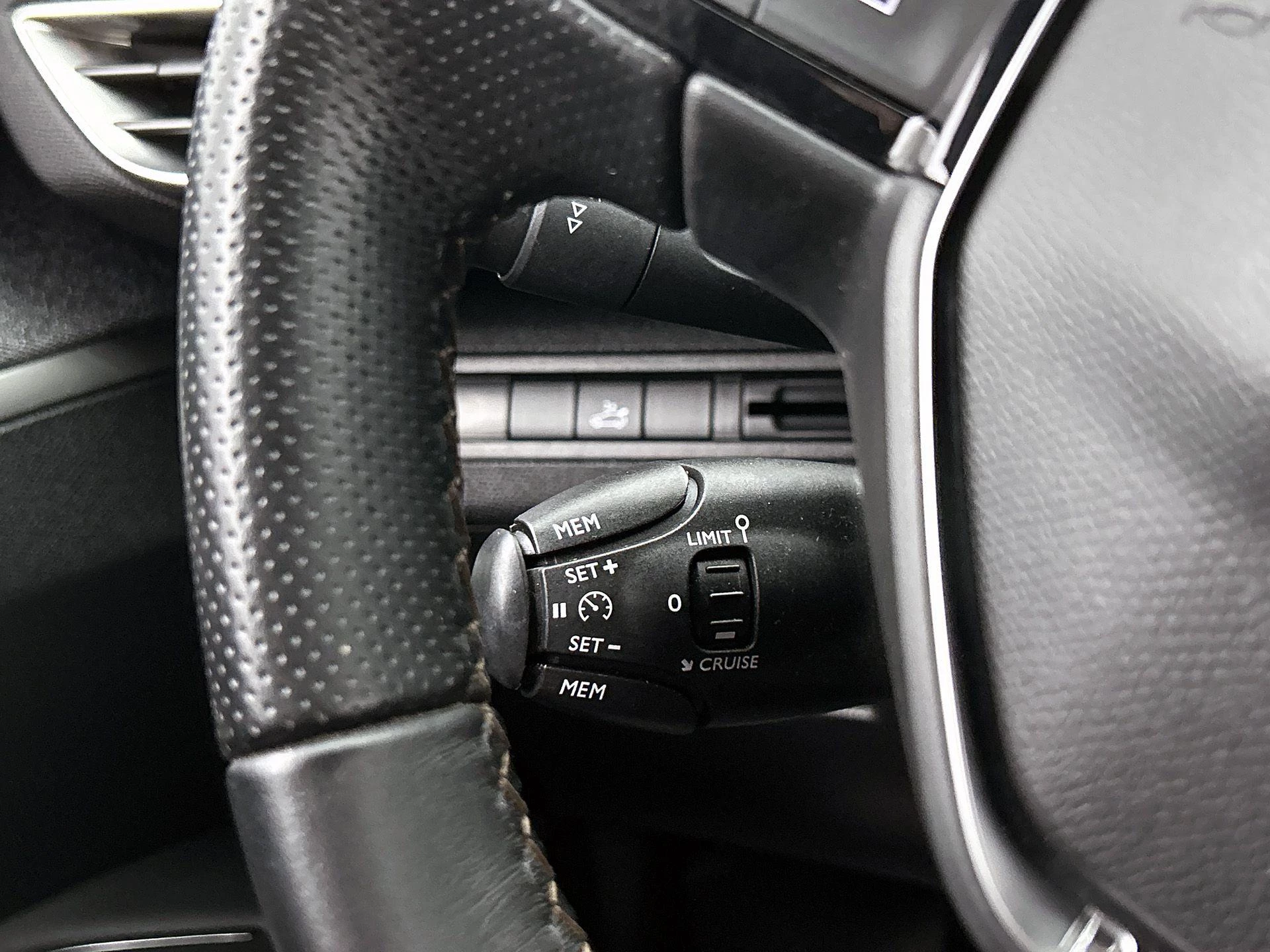 Peugeot-3008-image-5