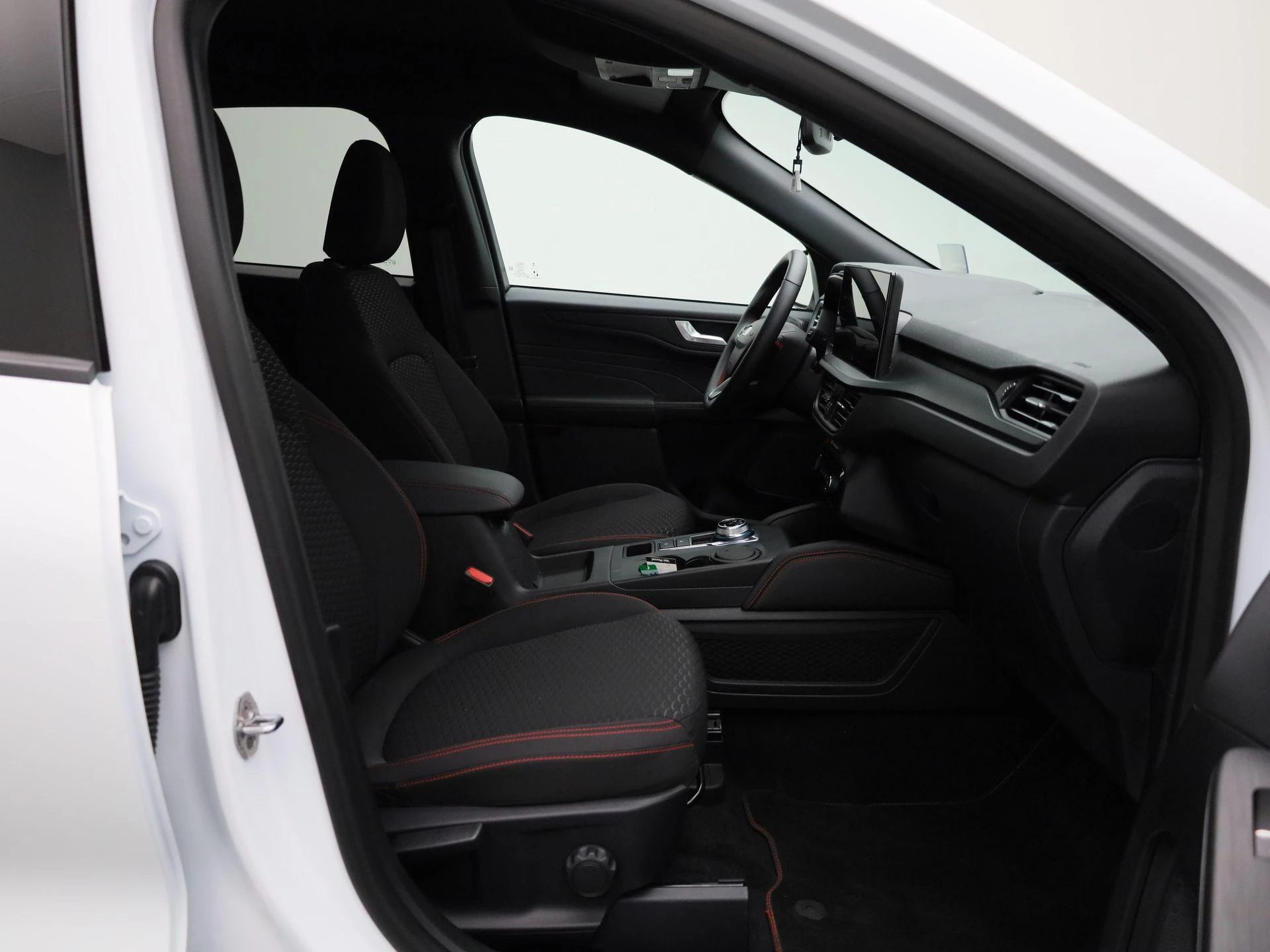 Ford-Kuga-image-35