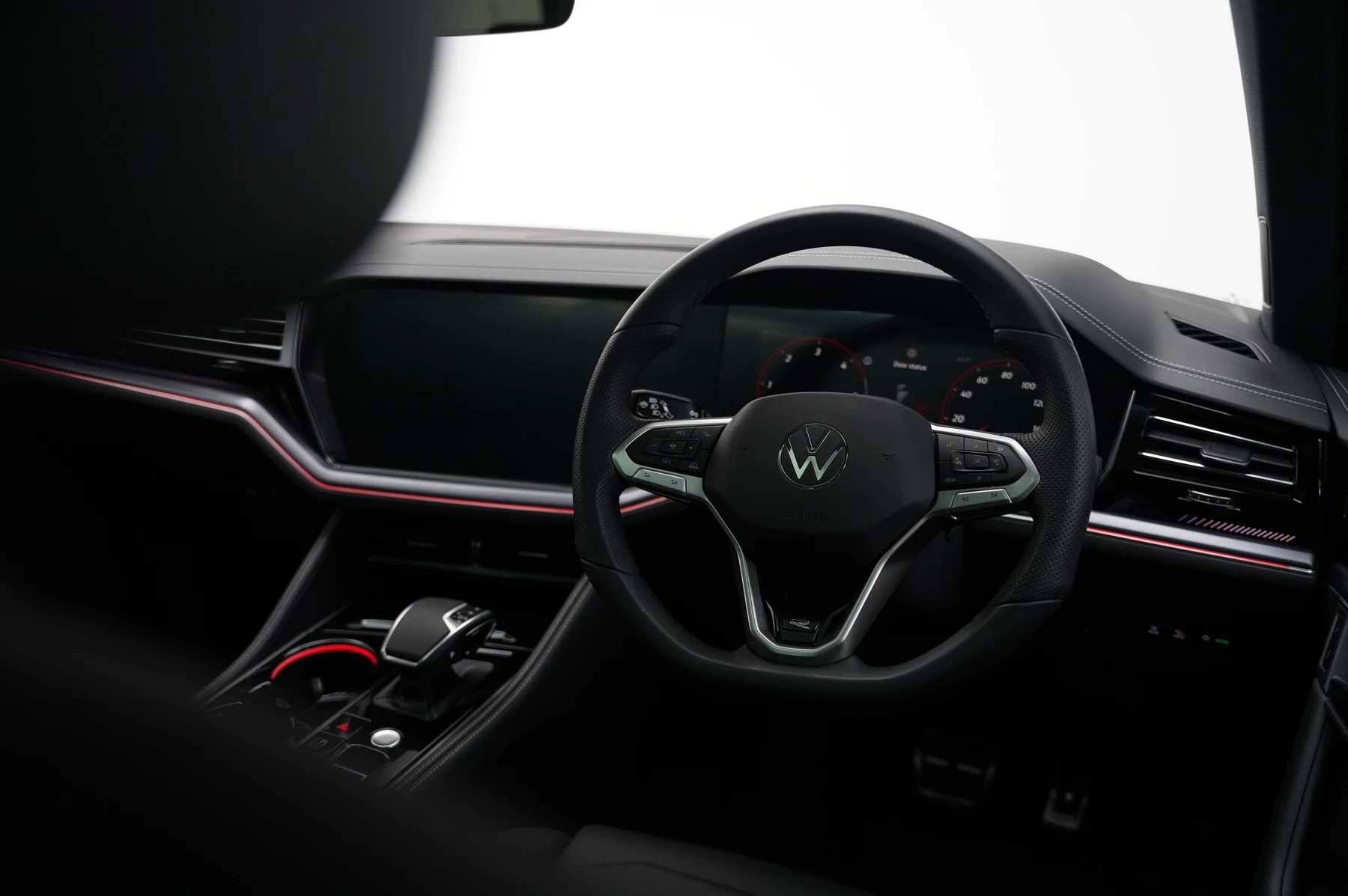 Volkswagen-Touareg-image-8