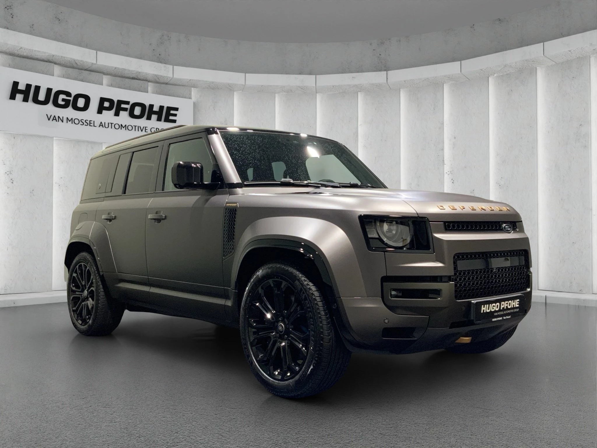 Land Rover-Defender-image-6