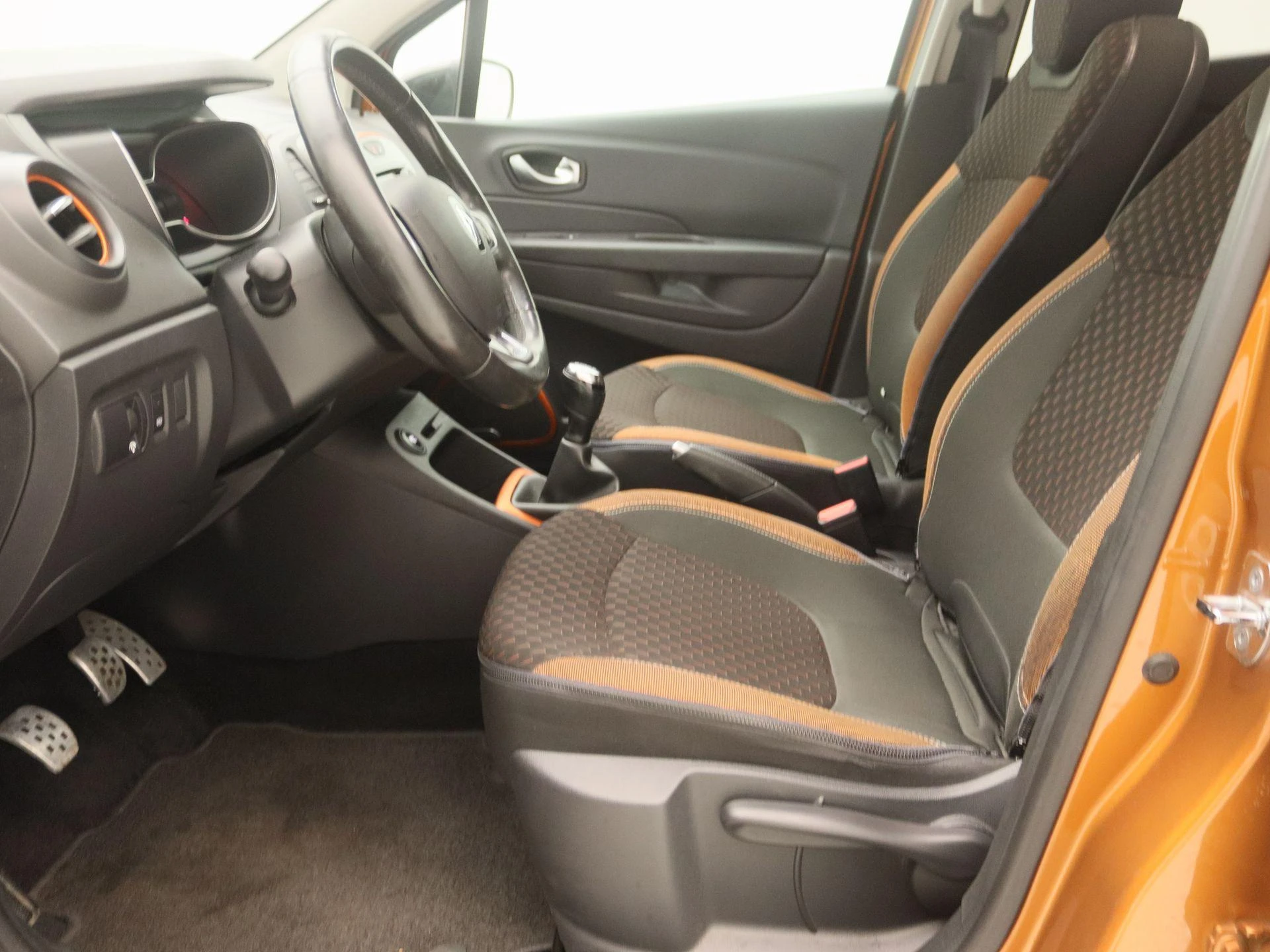 Renault-Captur-image-11