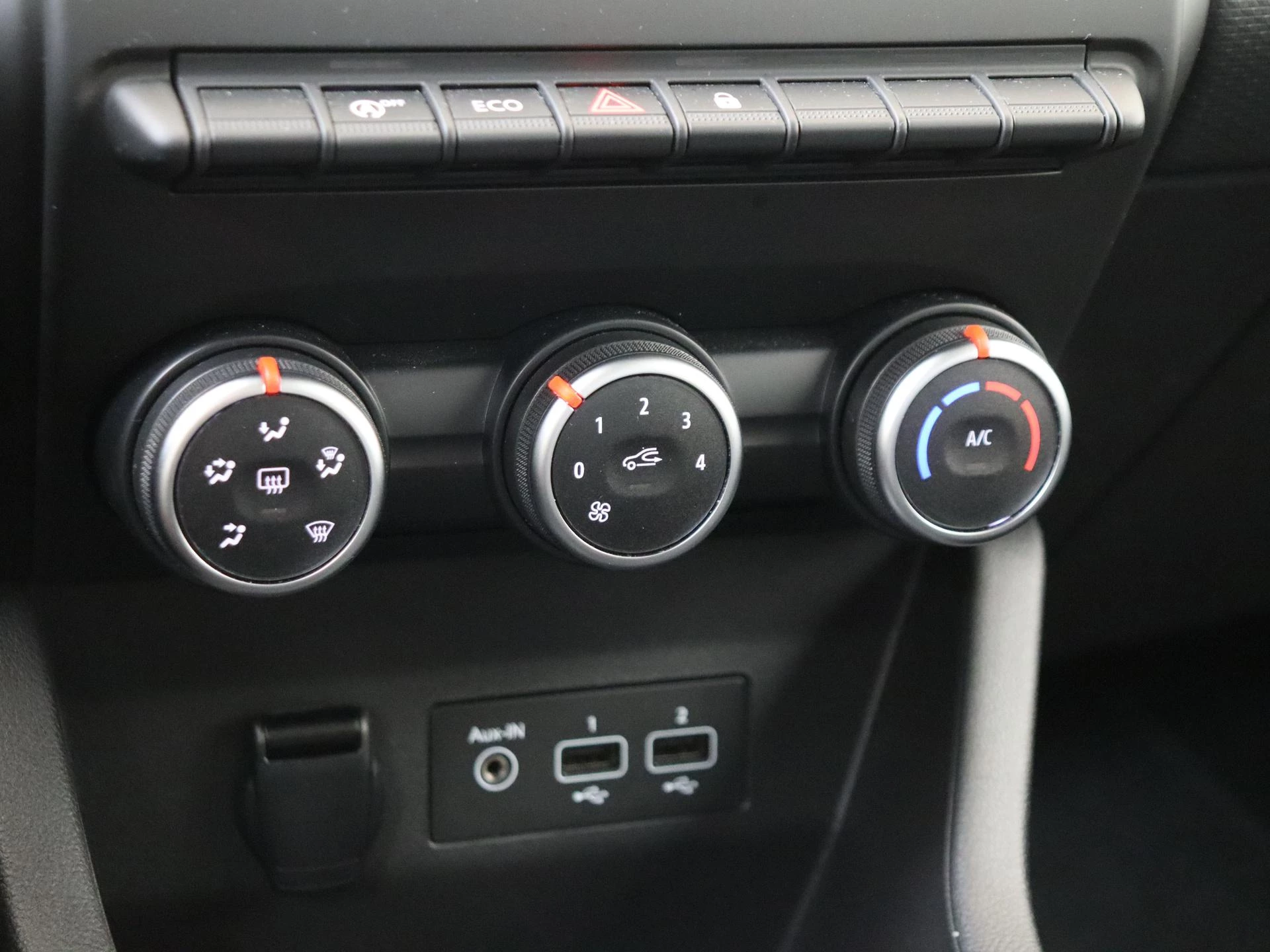 Renault-Clio-image-21