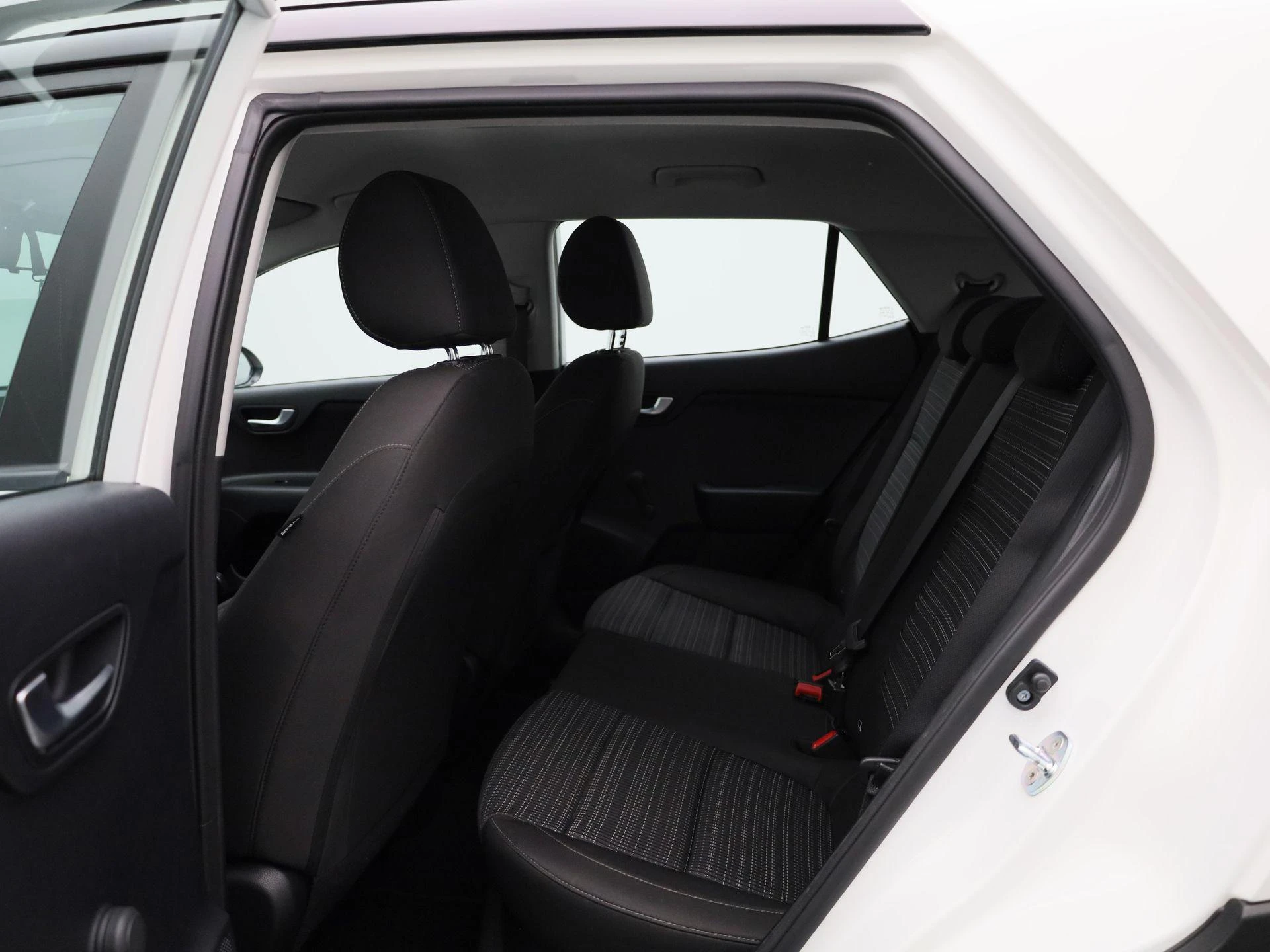 Kia-Stonic-image-9