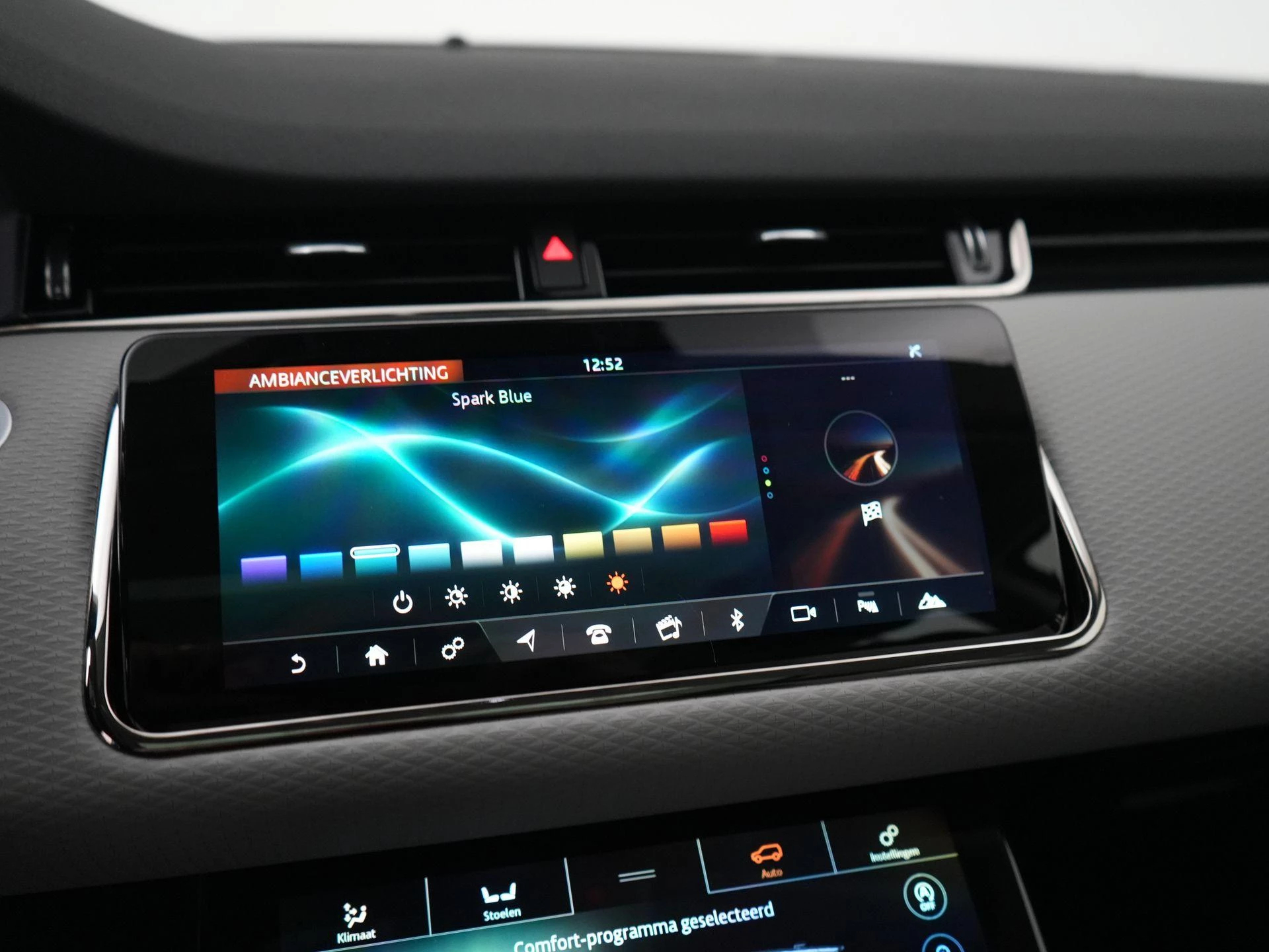 Land Rover-Range Rover Evoque-image-29