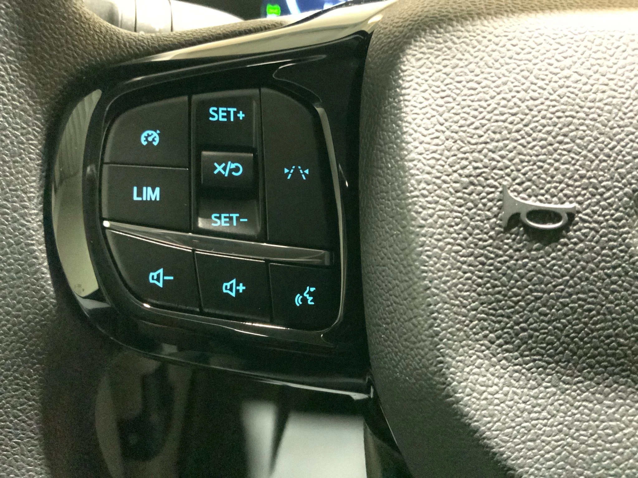 Ford Transit Custom Trend 320 L1 Automatik MJ 2026.50 *Aktionspreis ab Lager bis zum 30.06.2026*