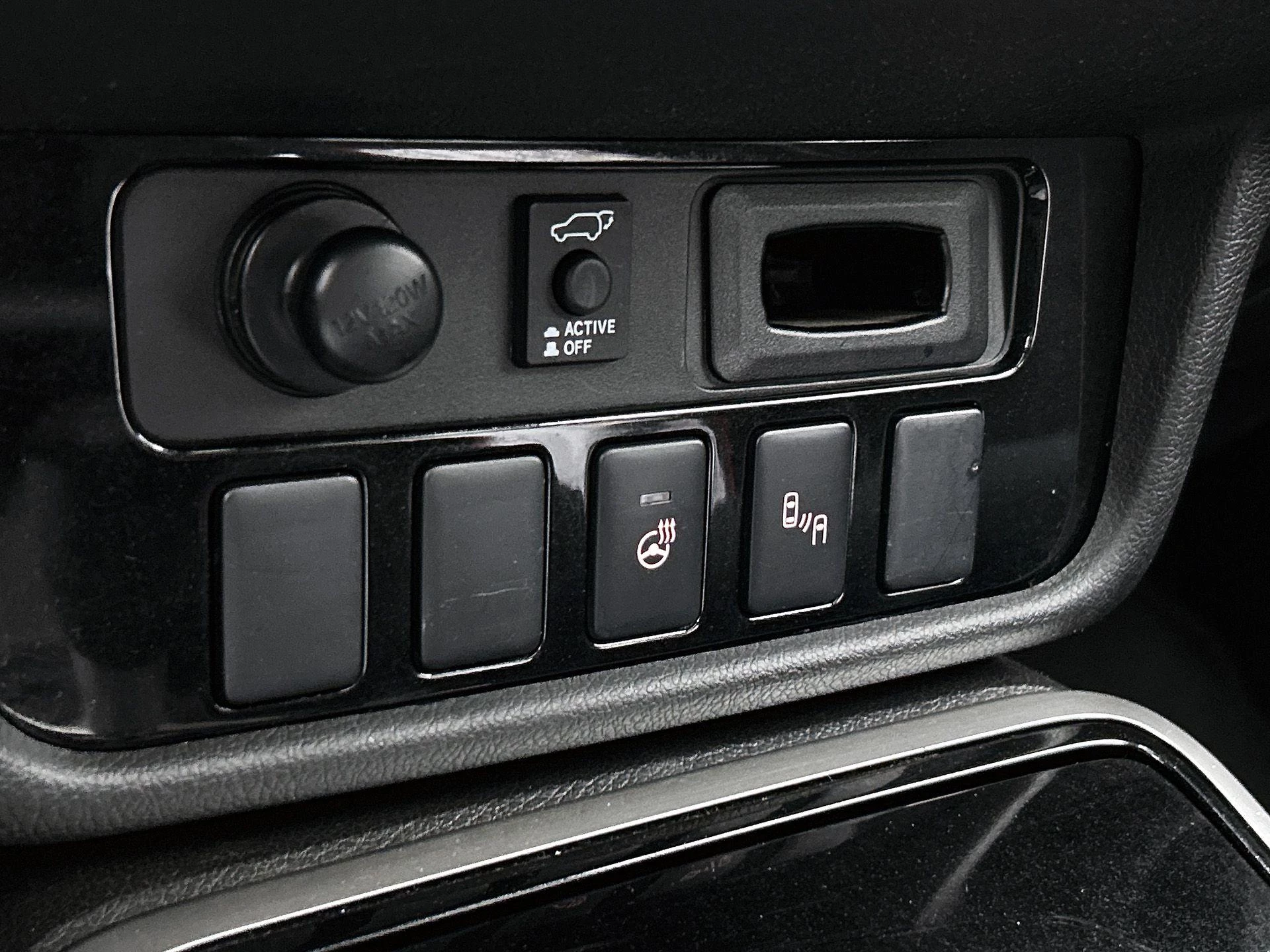 Mitsubishi-Outlander-image-32