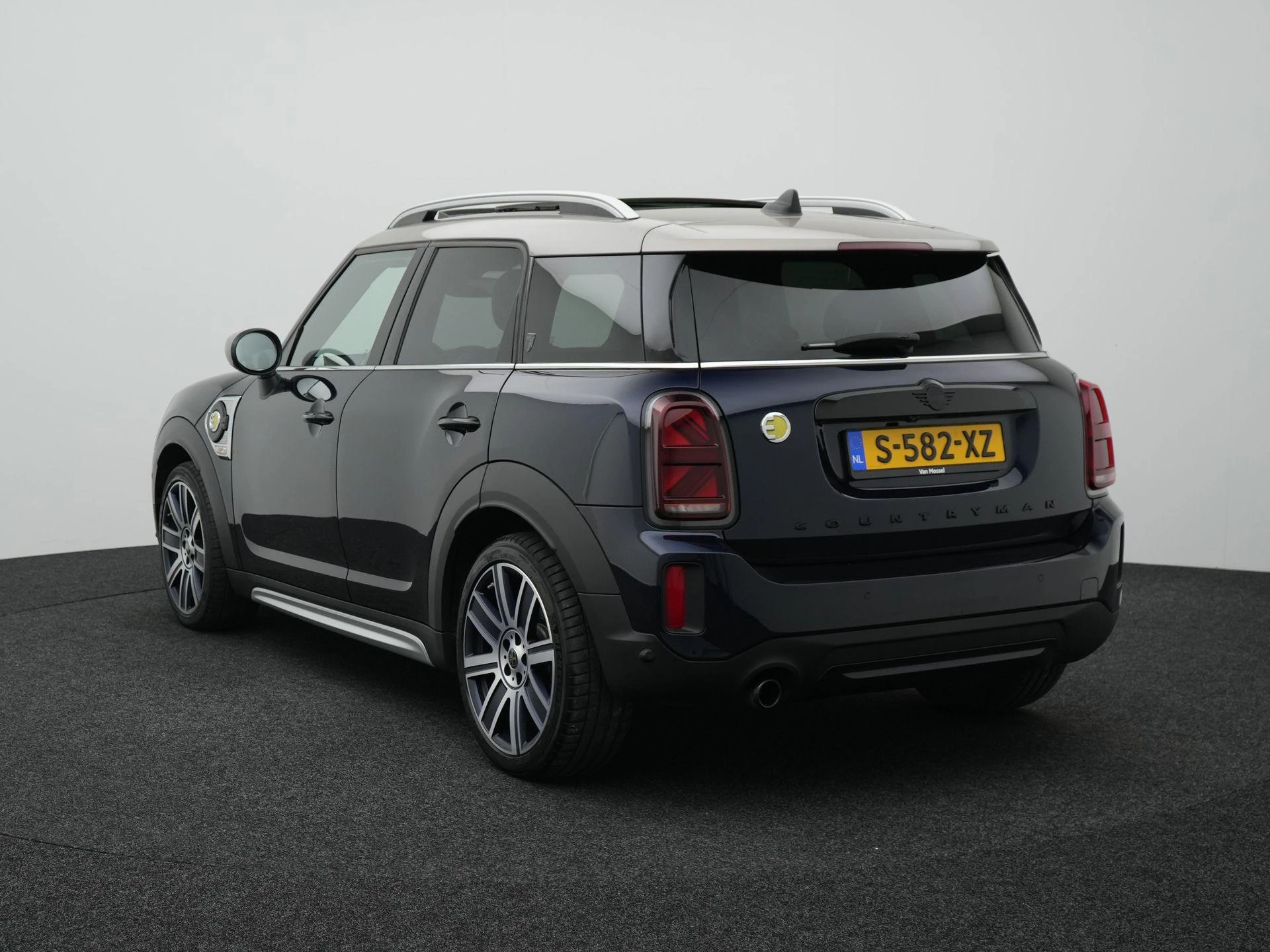 MINI-Countryman-image-1