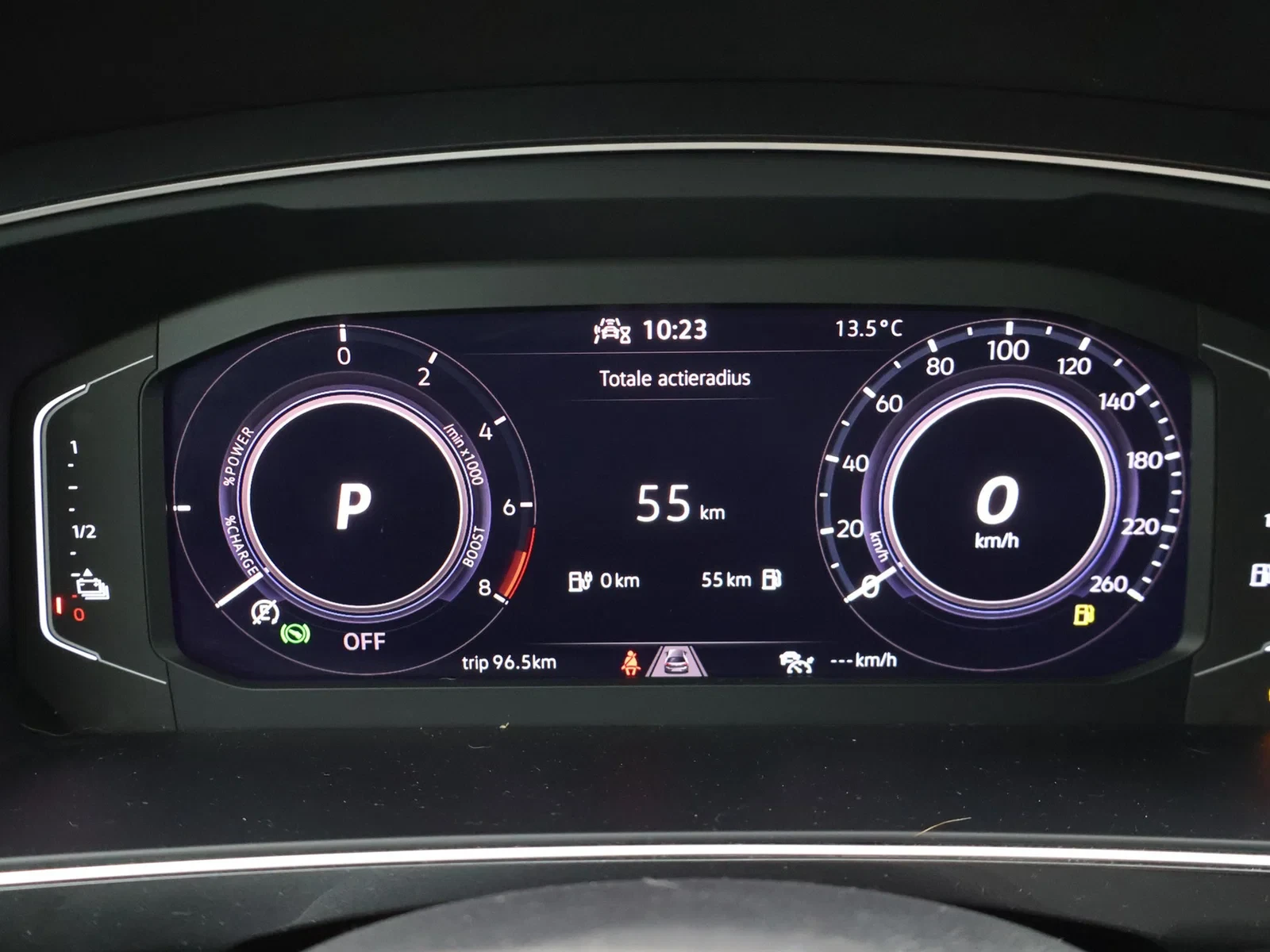 Volkswagen-Tiguan-image-17