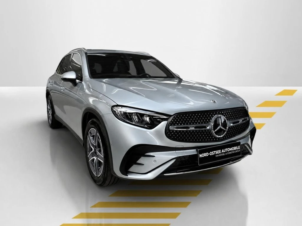 Mercedes-Benz-GLC 300 d-image-17