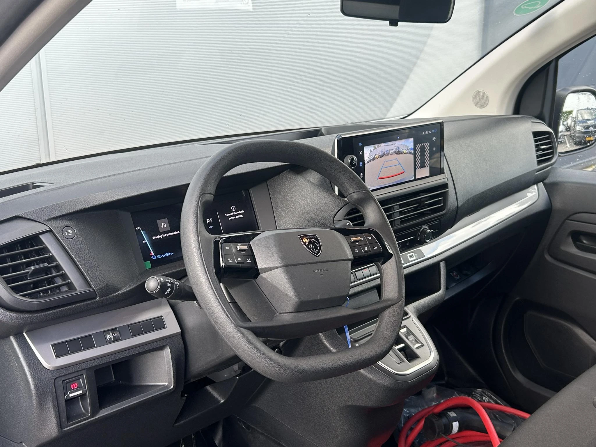 Peugeot e-Expert EV L2 75 kWh