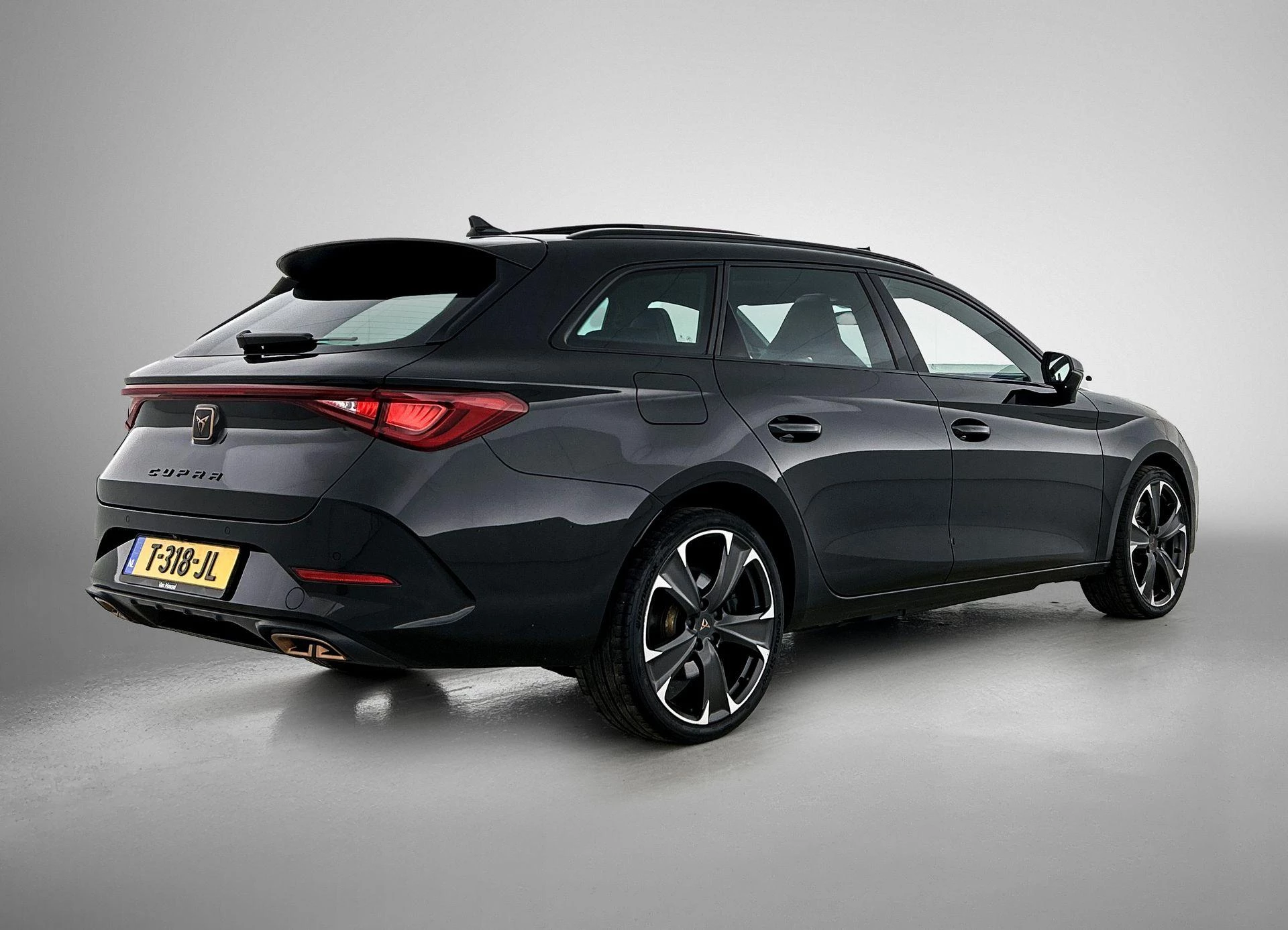 CUPRA-Leon Sportstourer-image-3