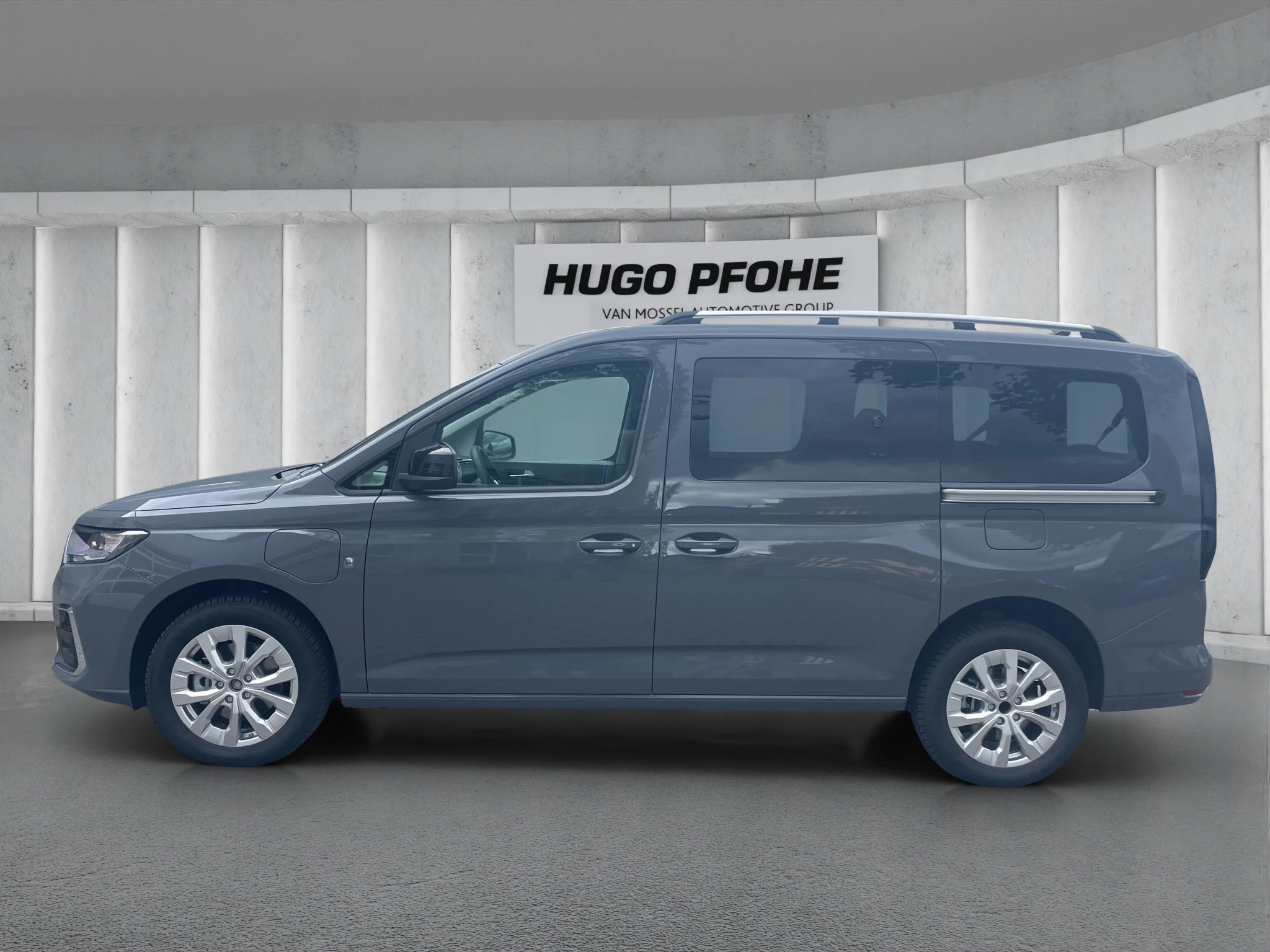Ford Tourneo Connect Titanium Langer Radstand (L2). Grand 1.5 l EcoBoost PHEV. 6-Gang-Automatikgetriebe.