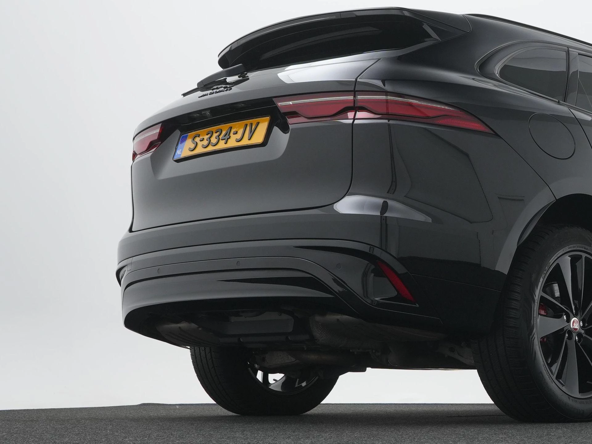 Jaguar F-PACE 2.0 P400e PHEV R-Dynamic Black