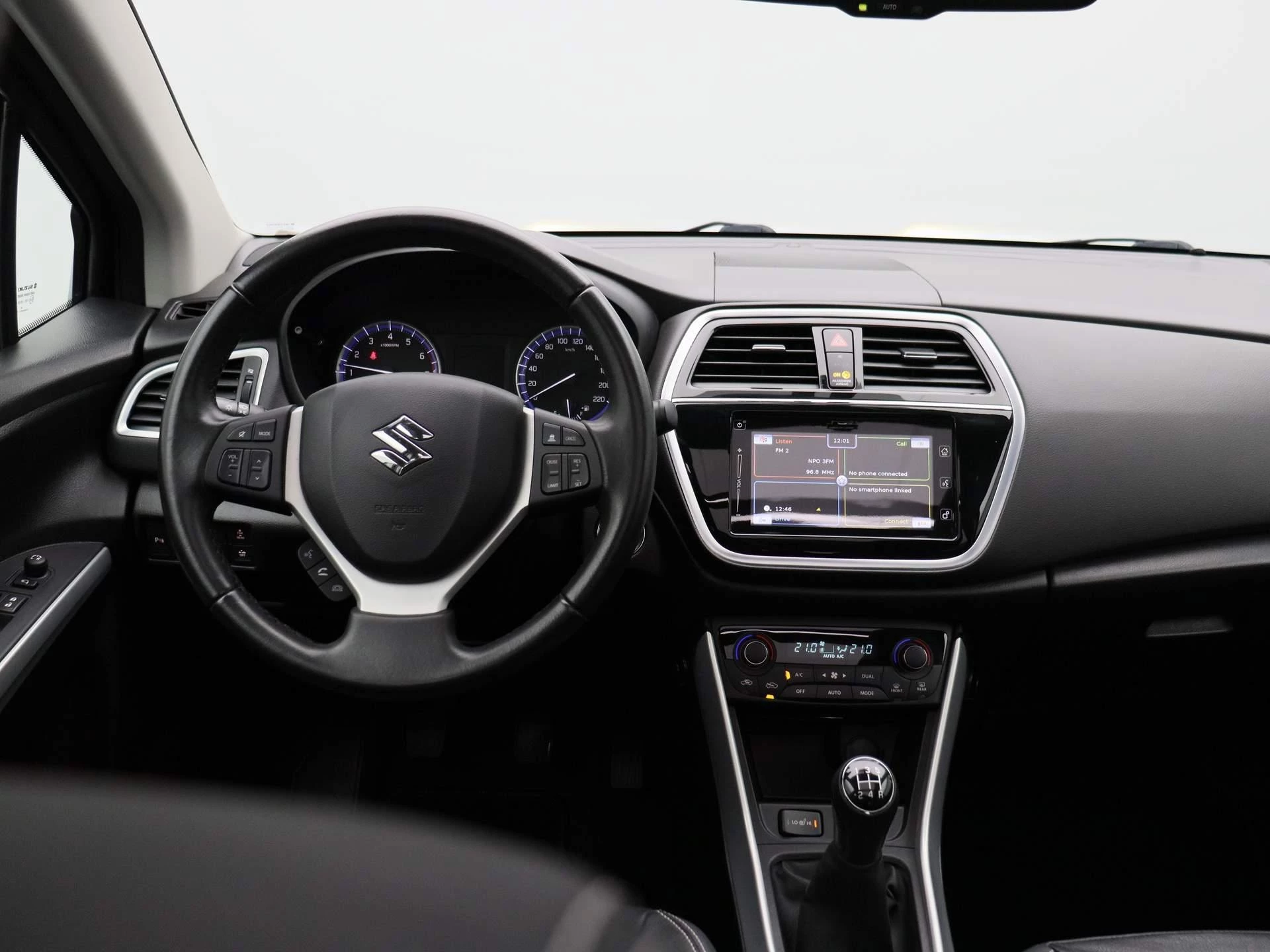 Suzuki-S-Cross-image-7