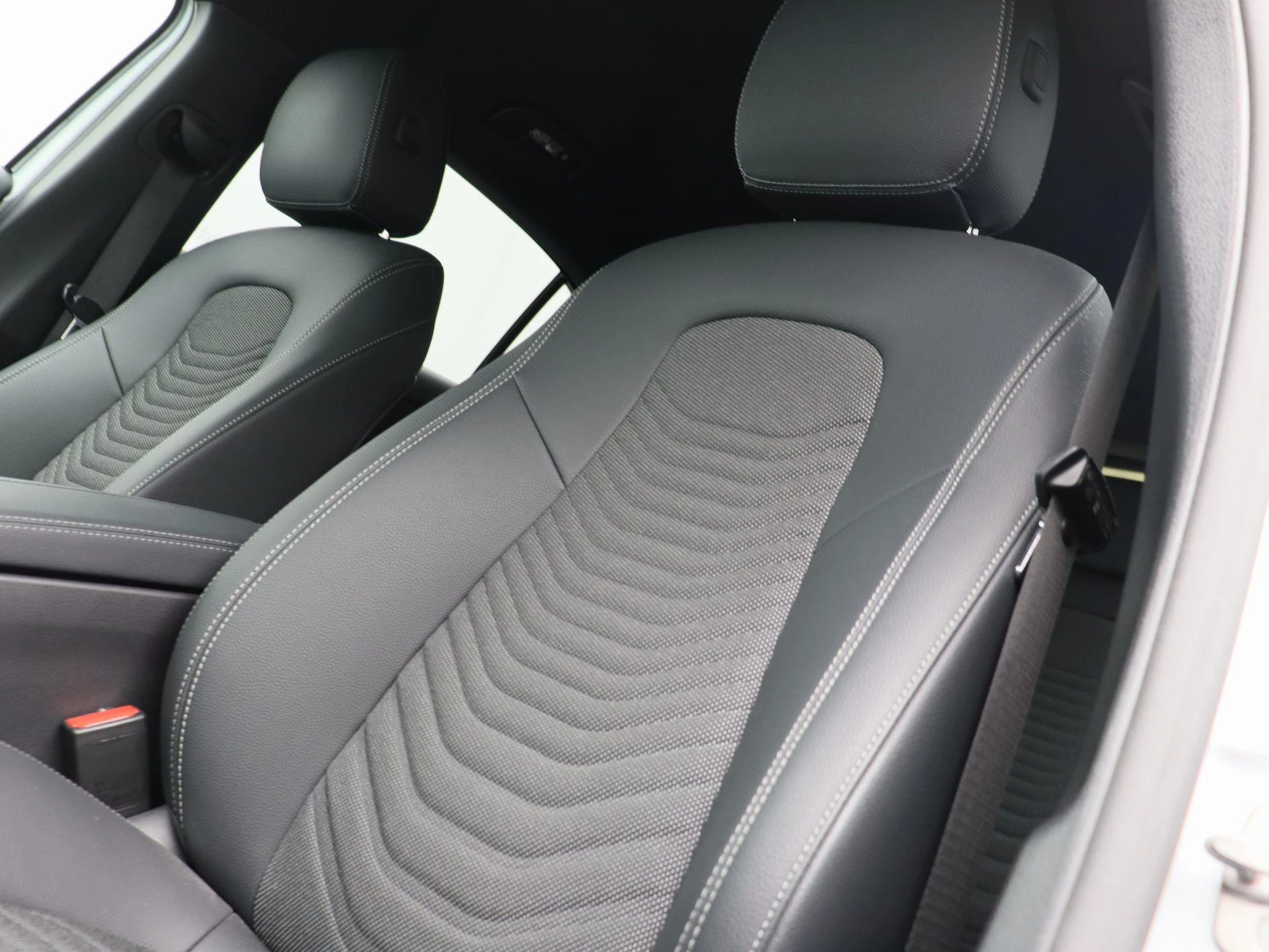 Mercedes-Benz Classe A 180 Business Line + CARPLAY + LED + CAMERA +