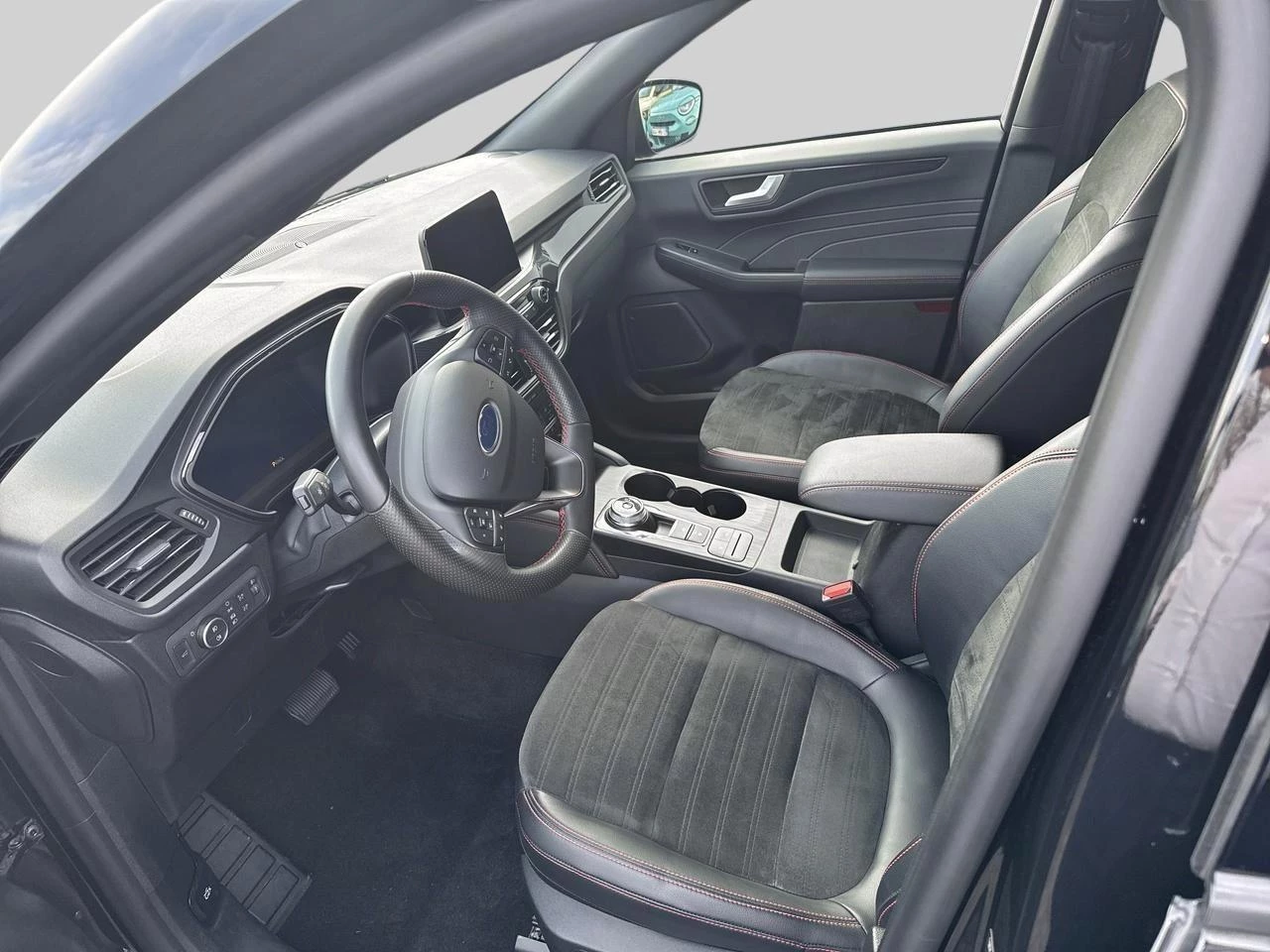 Ford Kuga 2.5i EcoBoost 112kW ST-Line FHEV
