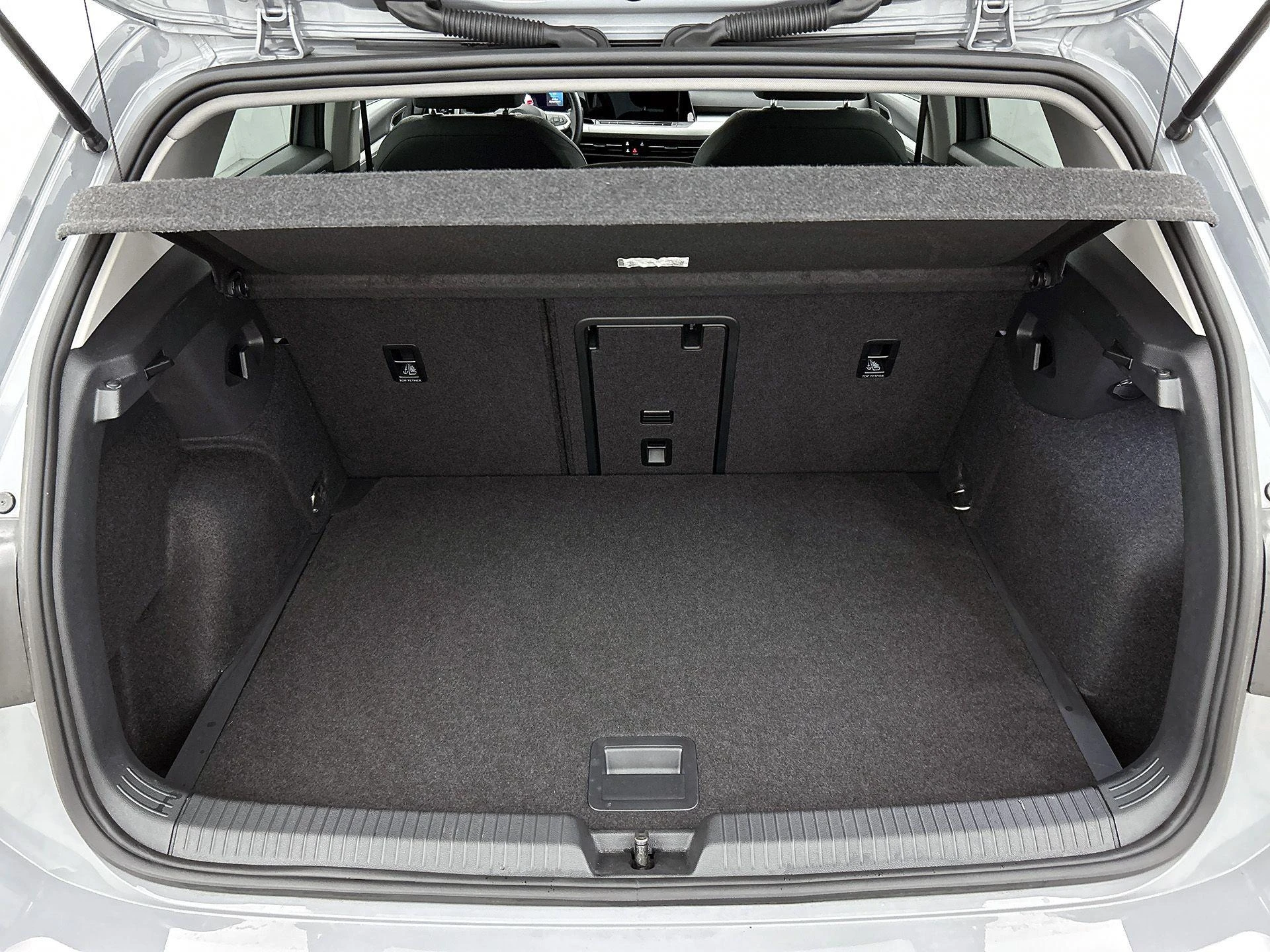 Volkswagen-Golf-image-20
