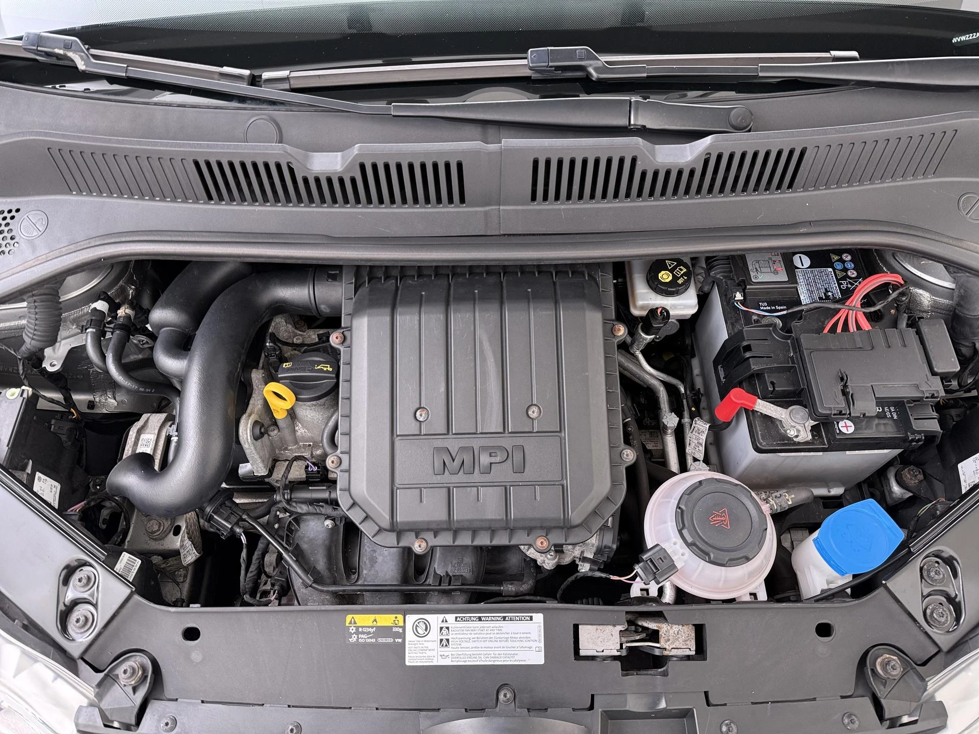 Volkswagen-up!-image-19