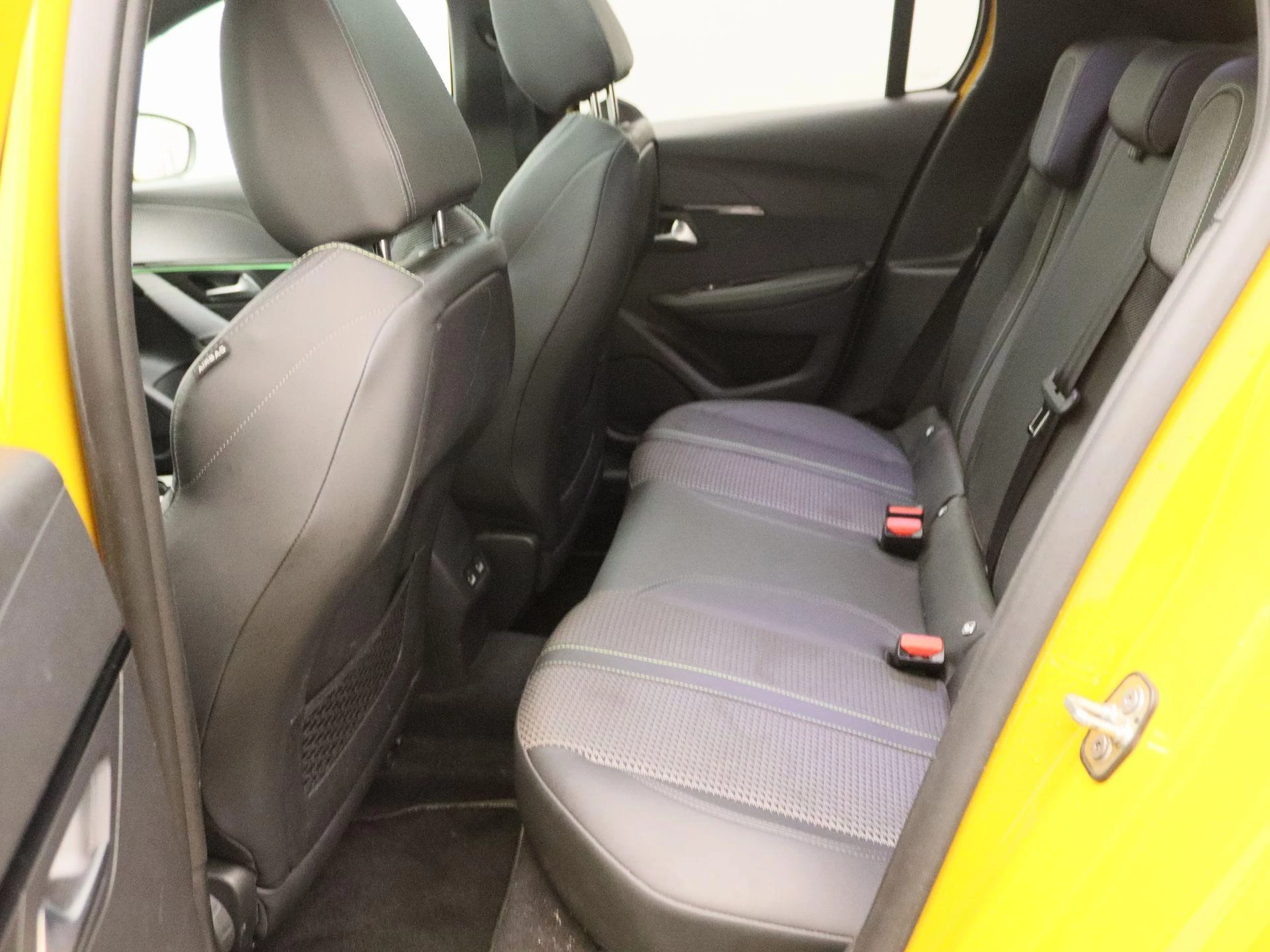 Peugeot-208-image-13