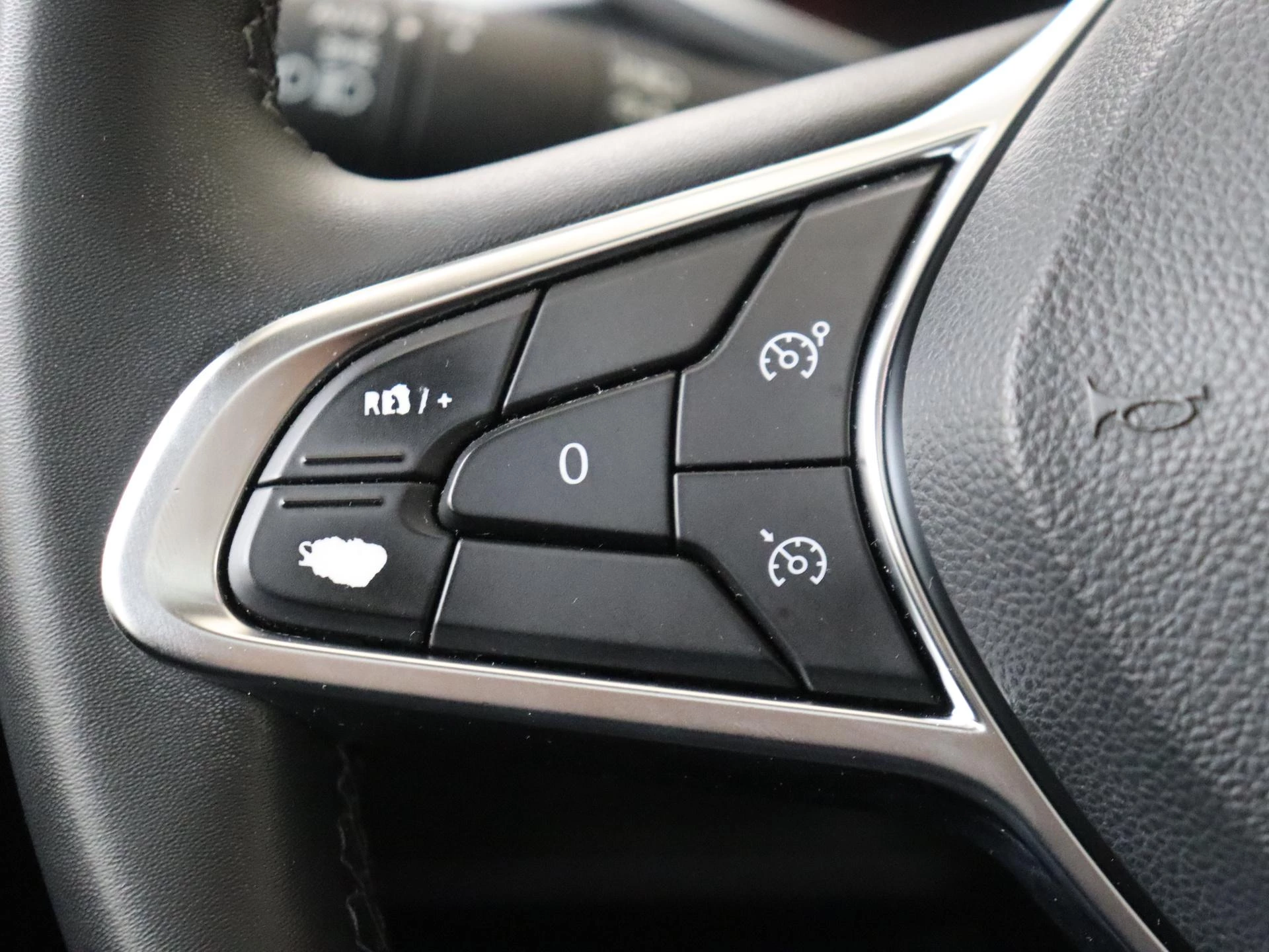 Renault Captur 1.6 E-Tech Hybrid 145 Intens
