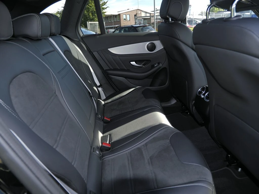 Mercedes-AMG-GLC 63 S AMG-image-11