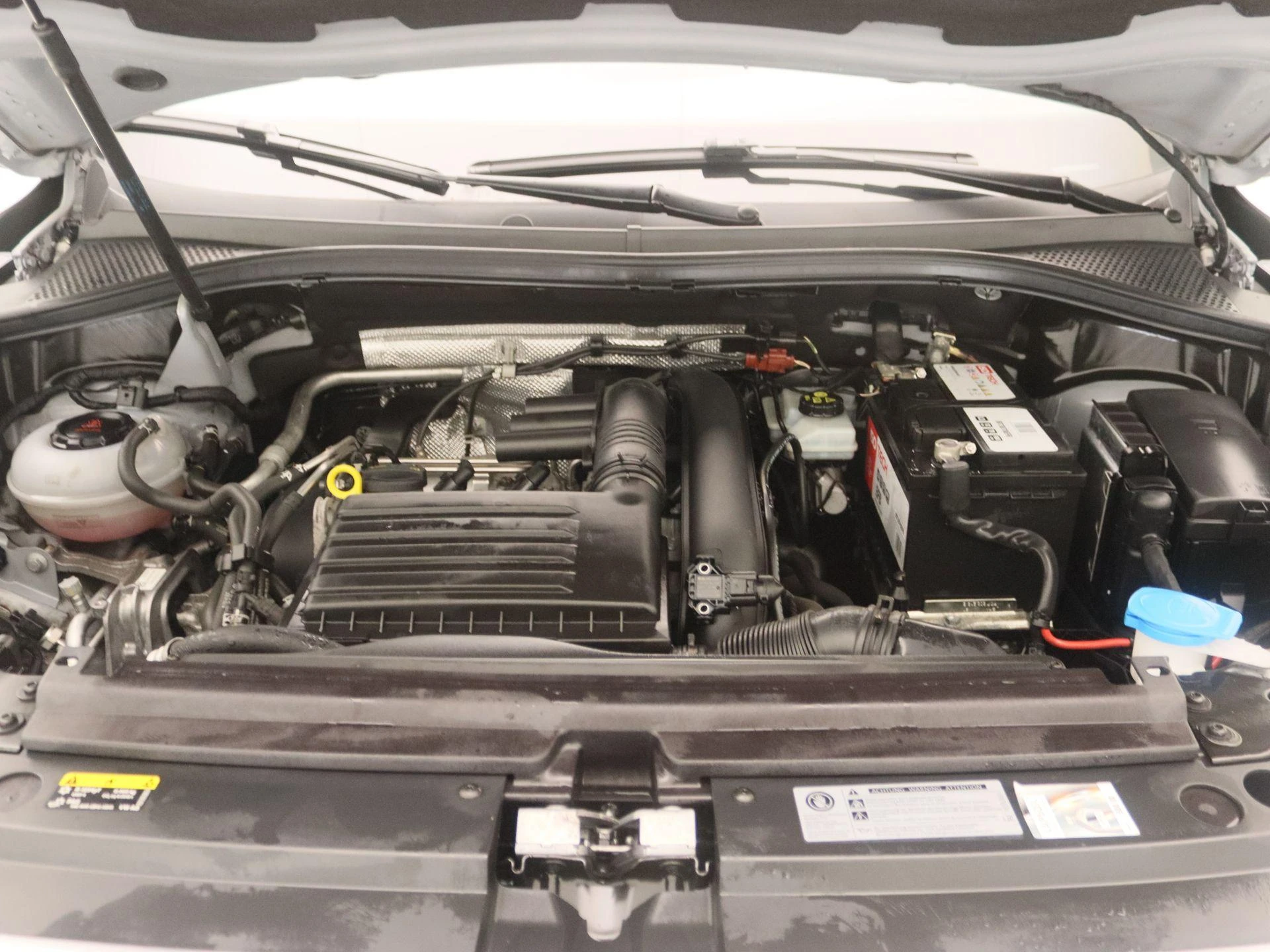 Volkswagen-Tiguan-image-28