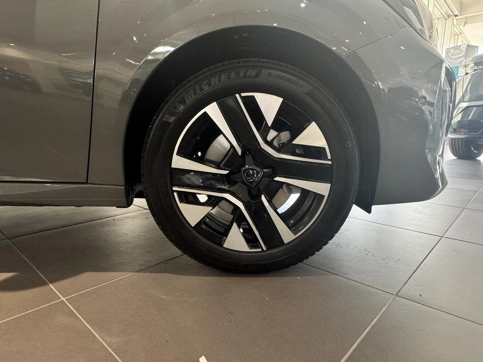 Peugeot 208 1.2 Hybrid 110 e-DCS6 Allure