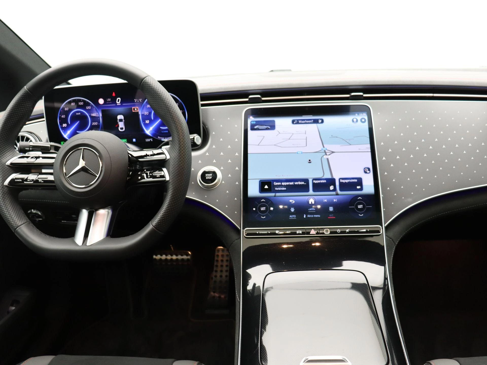 Mercedes-Benz EQE 300 AMG Line + PANORAMISCH DAK + CARPLAY + LED +
