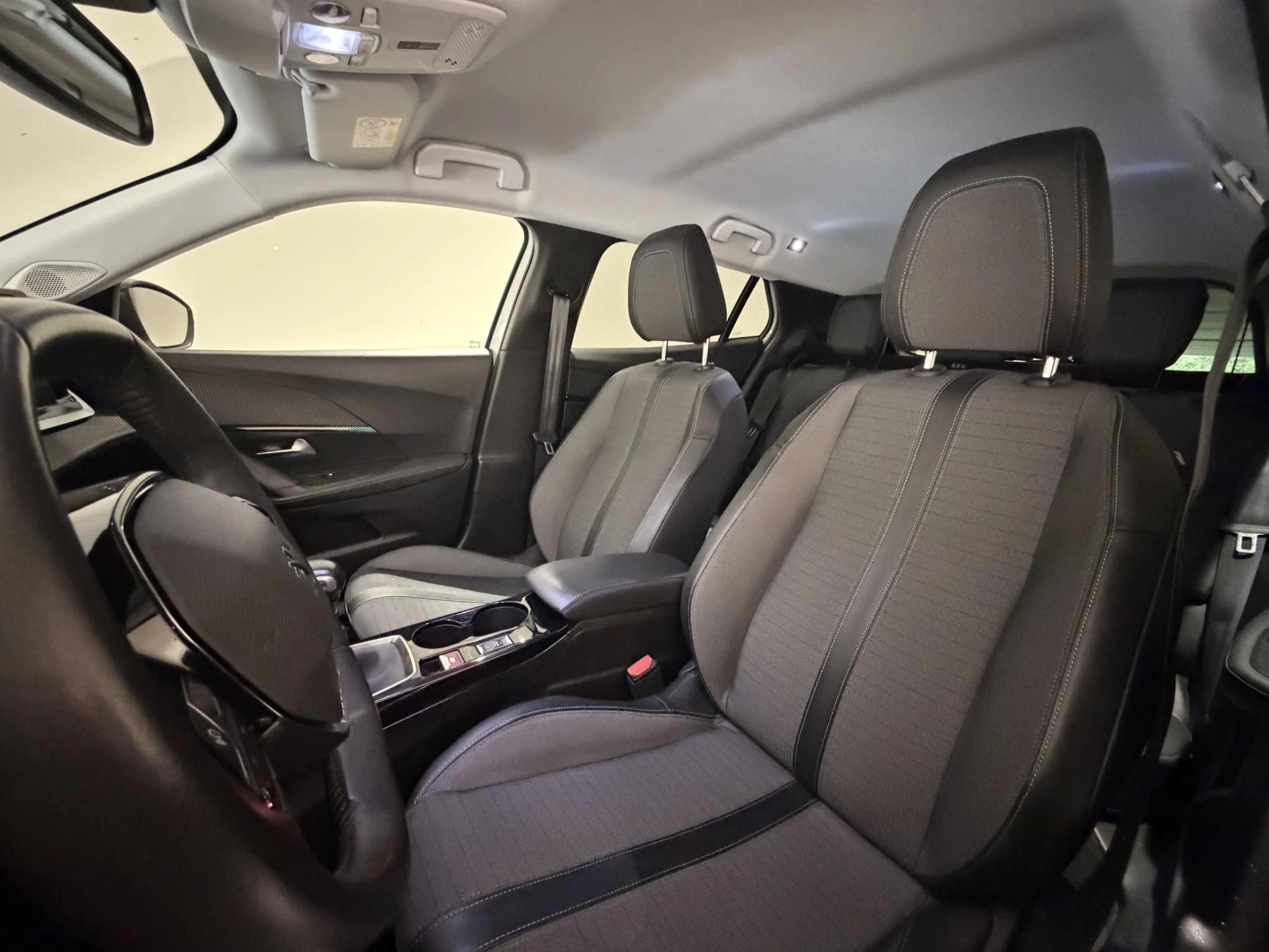 Peugeot-2008-image-16